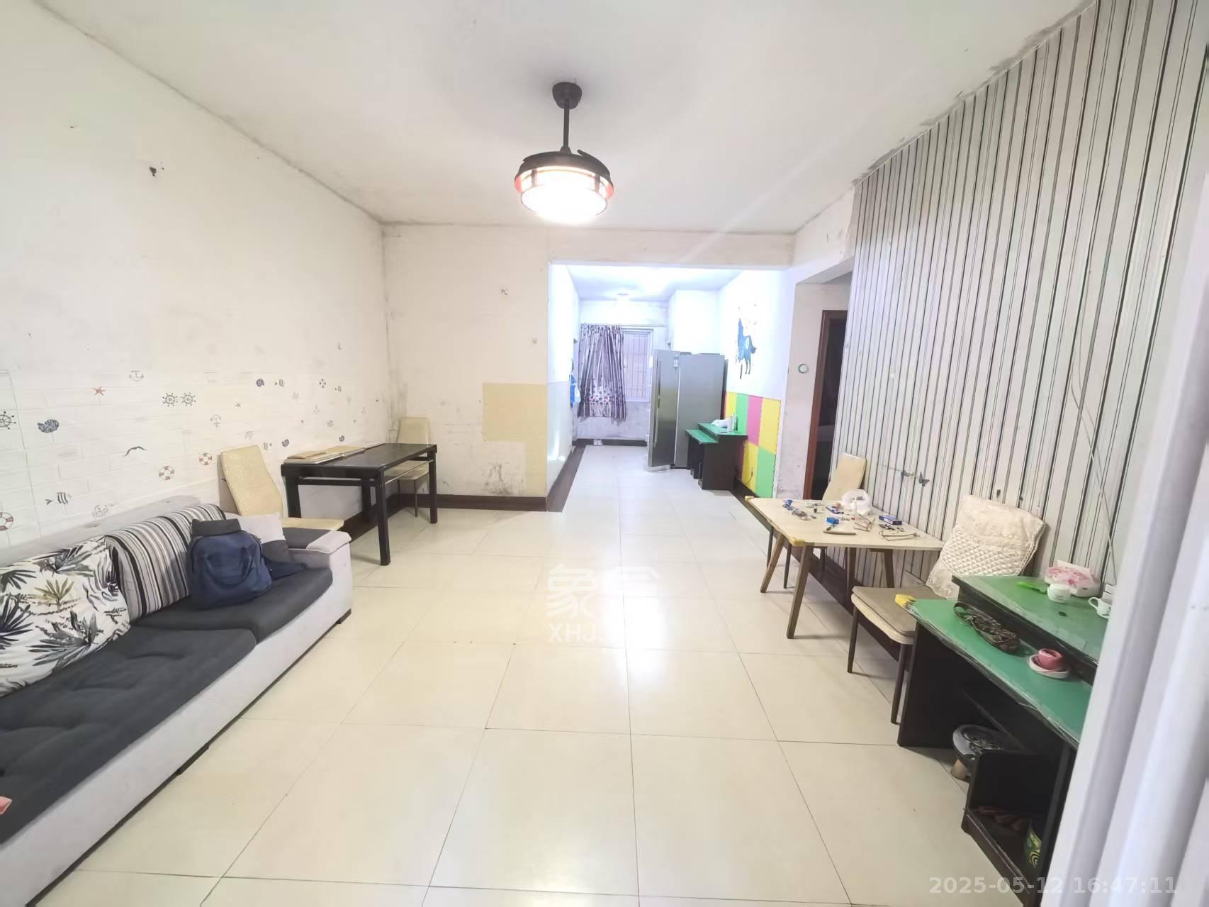 世景华庭 2室1厅1卫 1600.0元/月 世景华庭 2室1厅1卫 1600.0元/月室内图