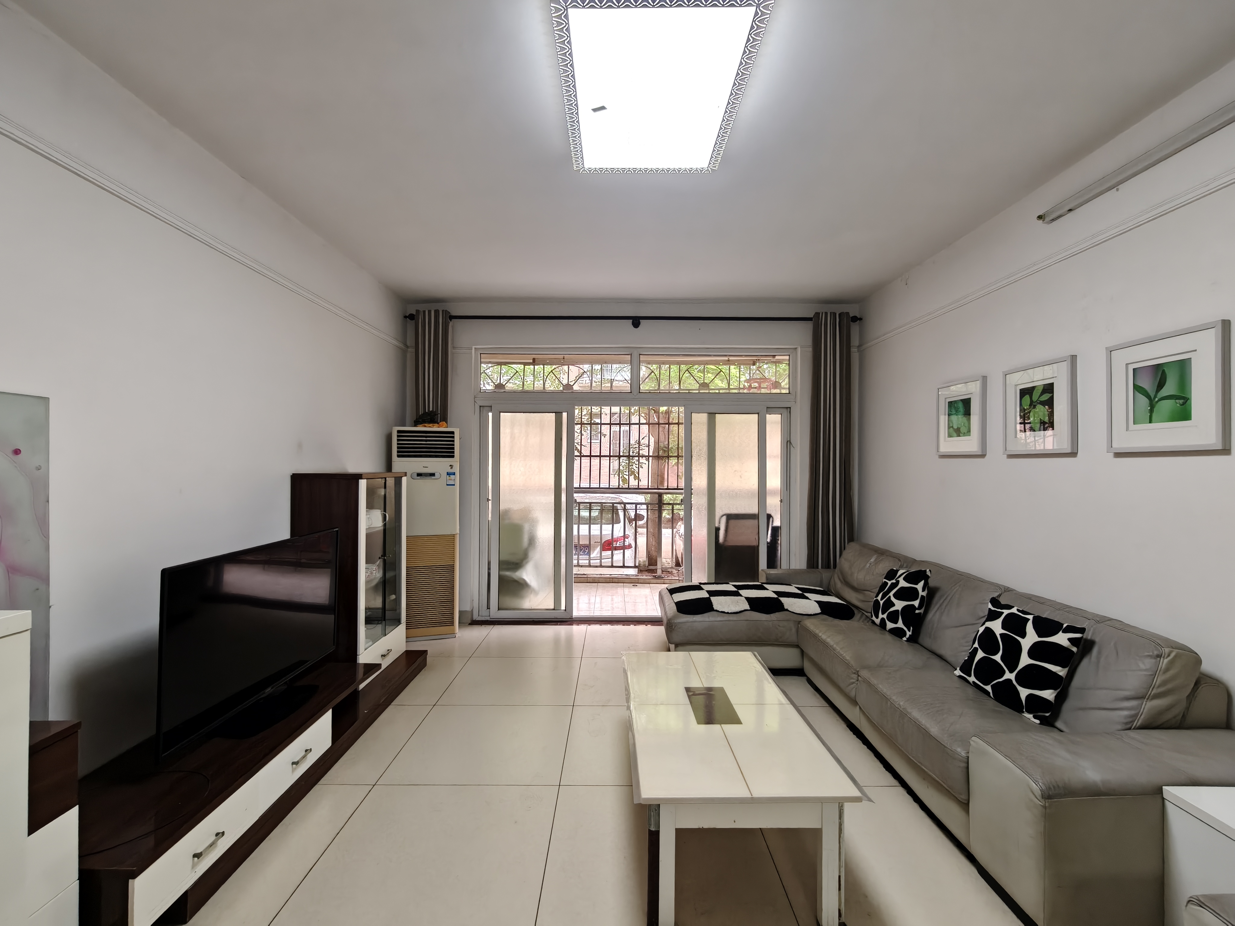 海岛阳光一期  1室0厅0卫    2600.0元/月 海岛阳光一期  1室0厅0卫    2600.0元/月室内图