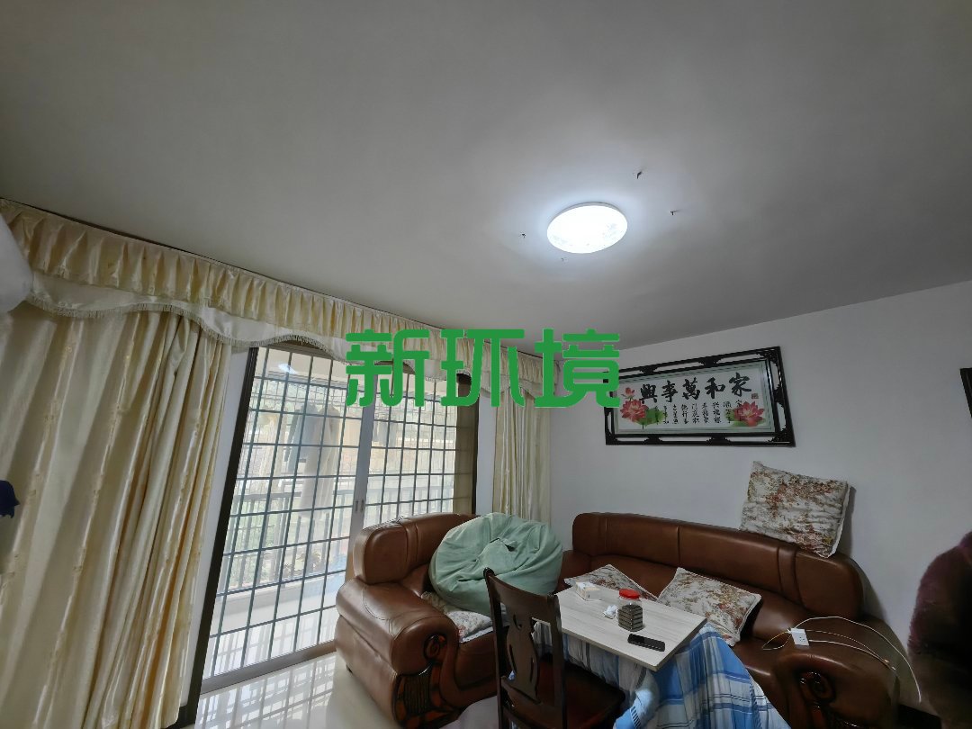 汇景名都  3室2厅2卫   52.80万客厅