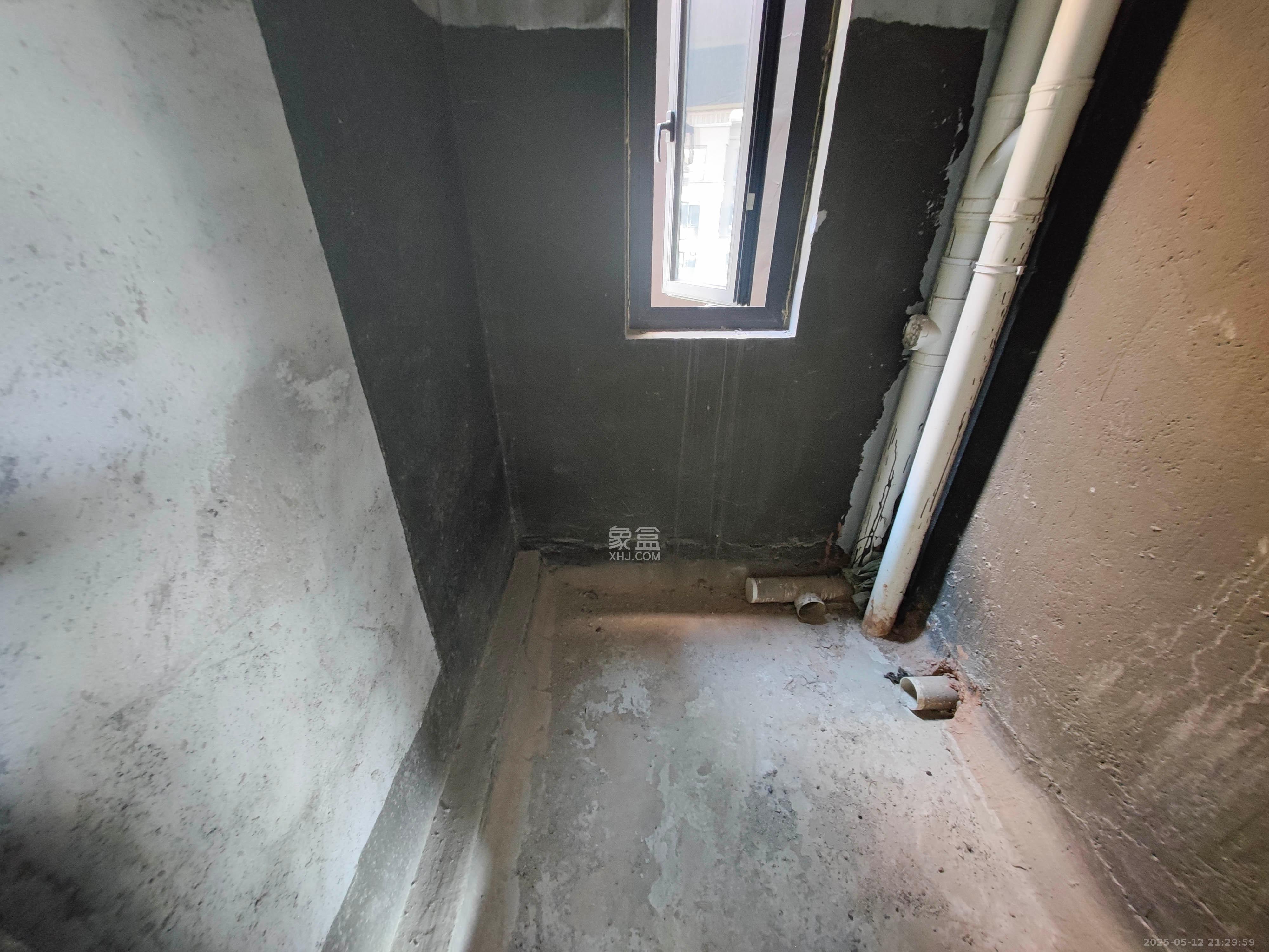 远洋红星天铂一期 6室2厅3卫 225.0万 远洋红星天铂一期 6室2厅3卫 225.0万卫生间