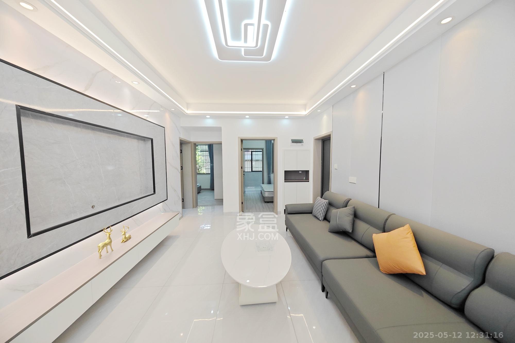 阿弥岭一二片  3室1厅1卫    59.8万 阿弥岭一二片  3室1厅1卫    59.8万客厅