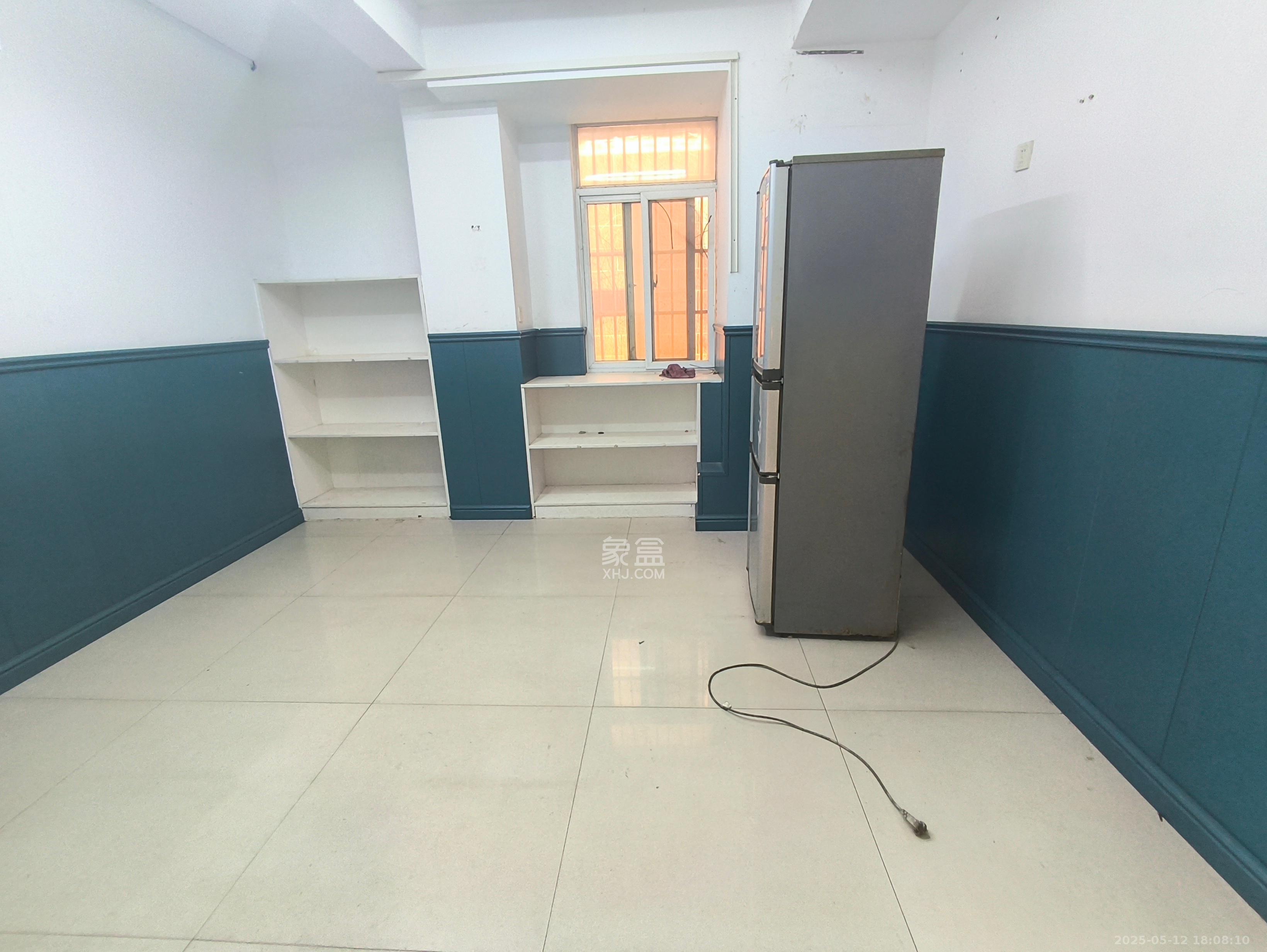 星城国际  4室2厅2卫    1600.0元/月 星城国际  4室2厅2卫    1600.0元/月室内图