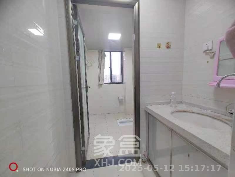 鑫远熙山 4室2厅2卫 2600.0元/月 鑫远熙山 4室2厅2卫 2600.0元/月室内图