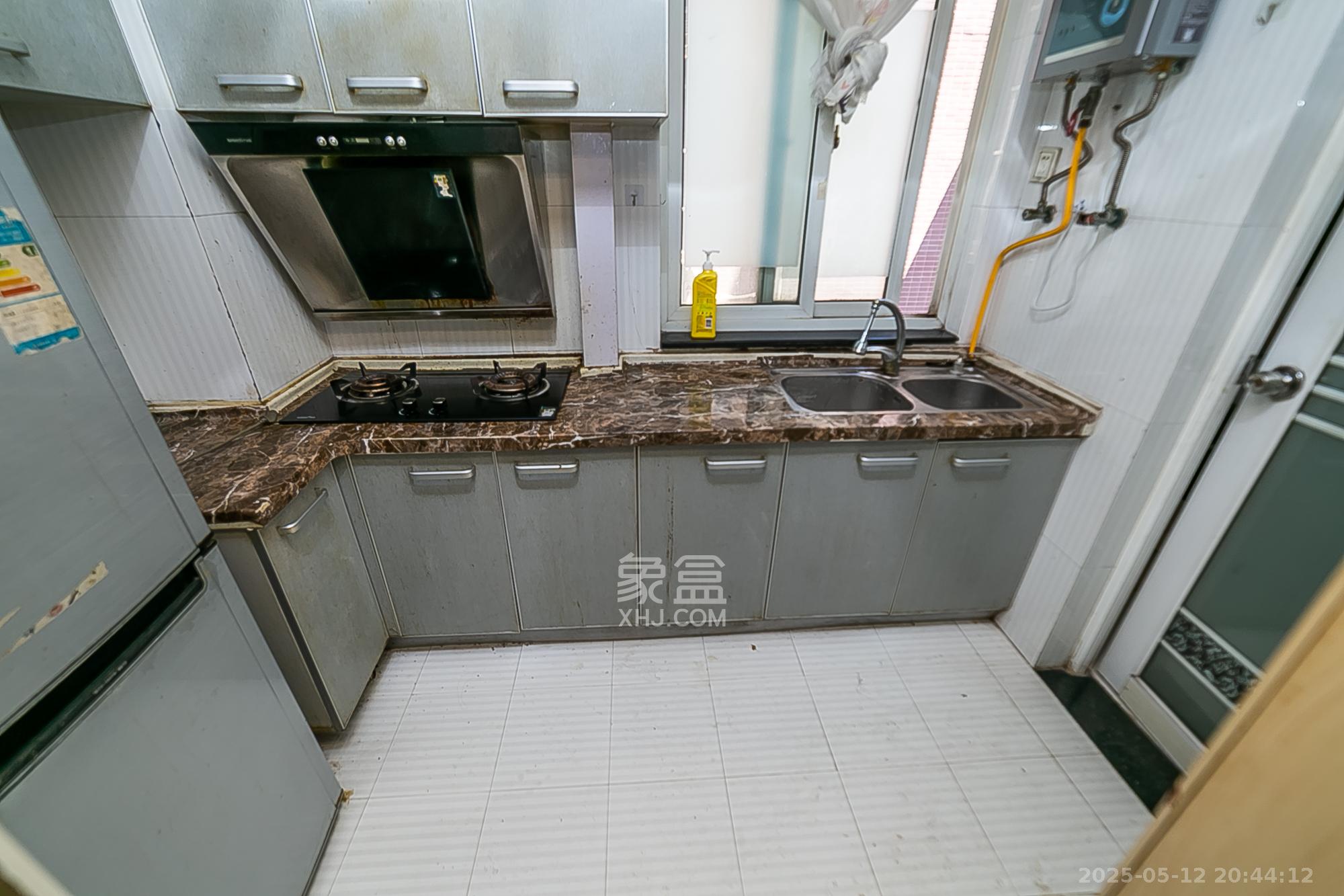 巧克力空间（建鸿达现代大厦）  2室2厅1卫   60.00万其他