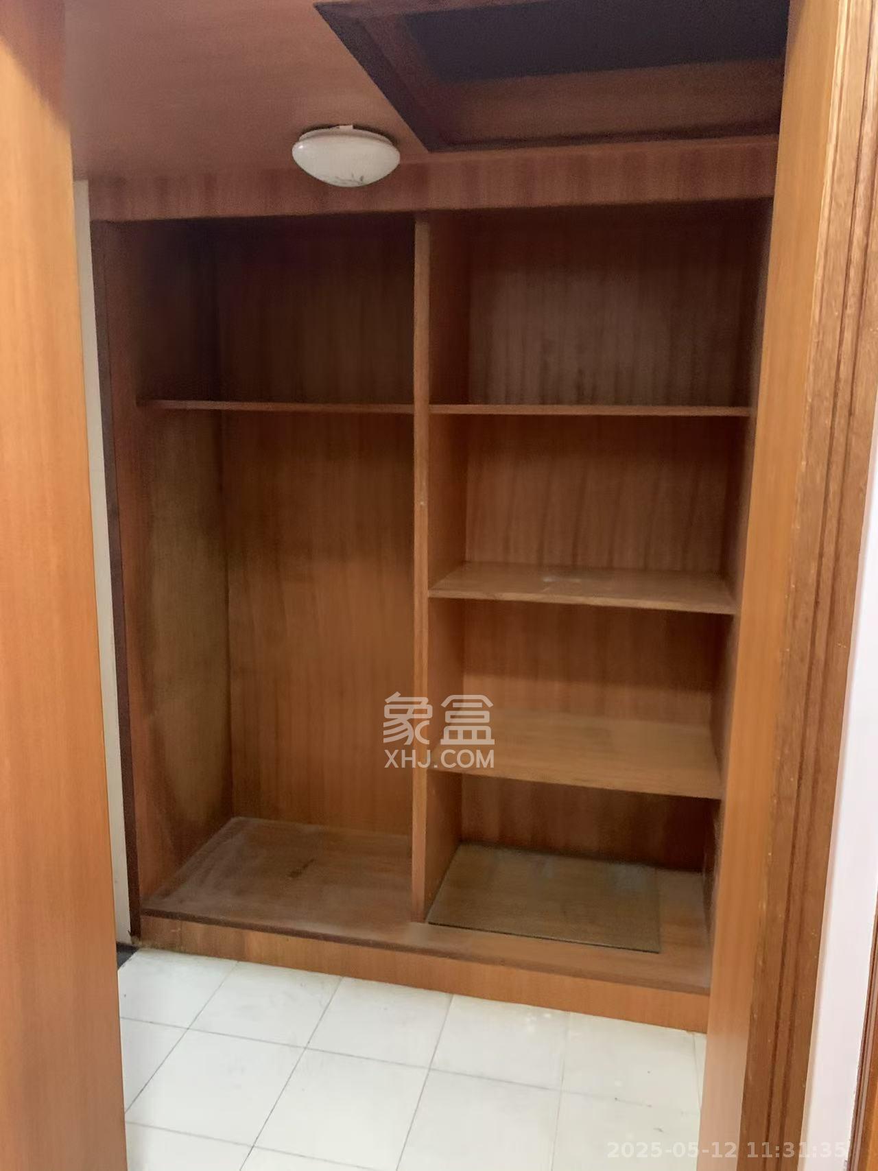 金信阳光在线 3室1厅2卫 1800.0元/月 金信阳光在线 3室1厅2卫 1800.0元/月室内图