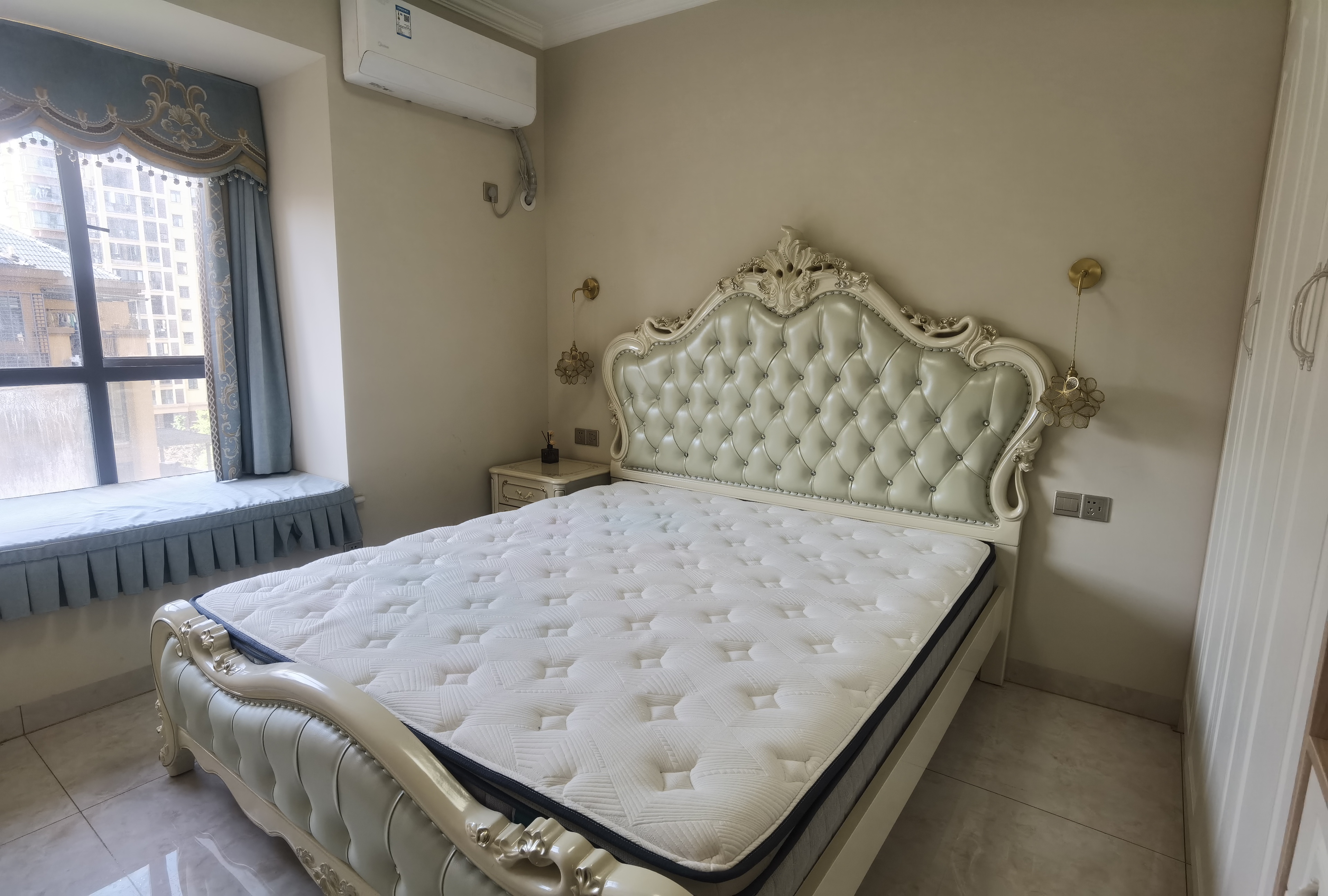 天门壹号 4室2厅2卫 2600.0元/月 天门壹号 4室2厅2卫 2600.0元/月室内图