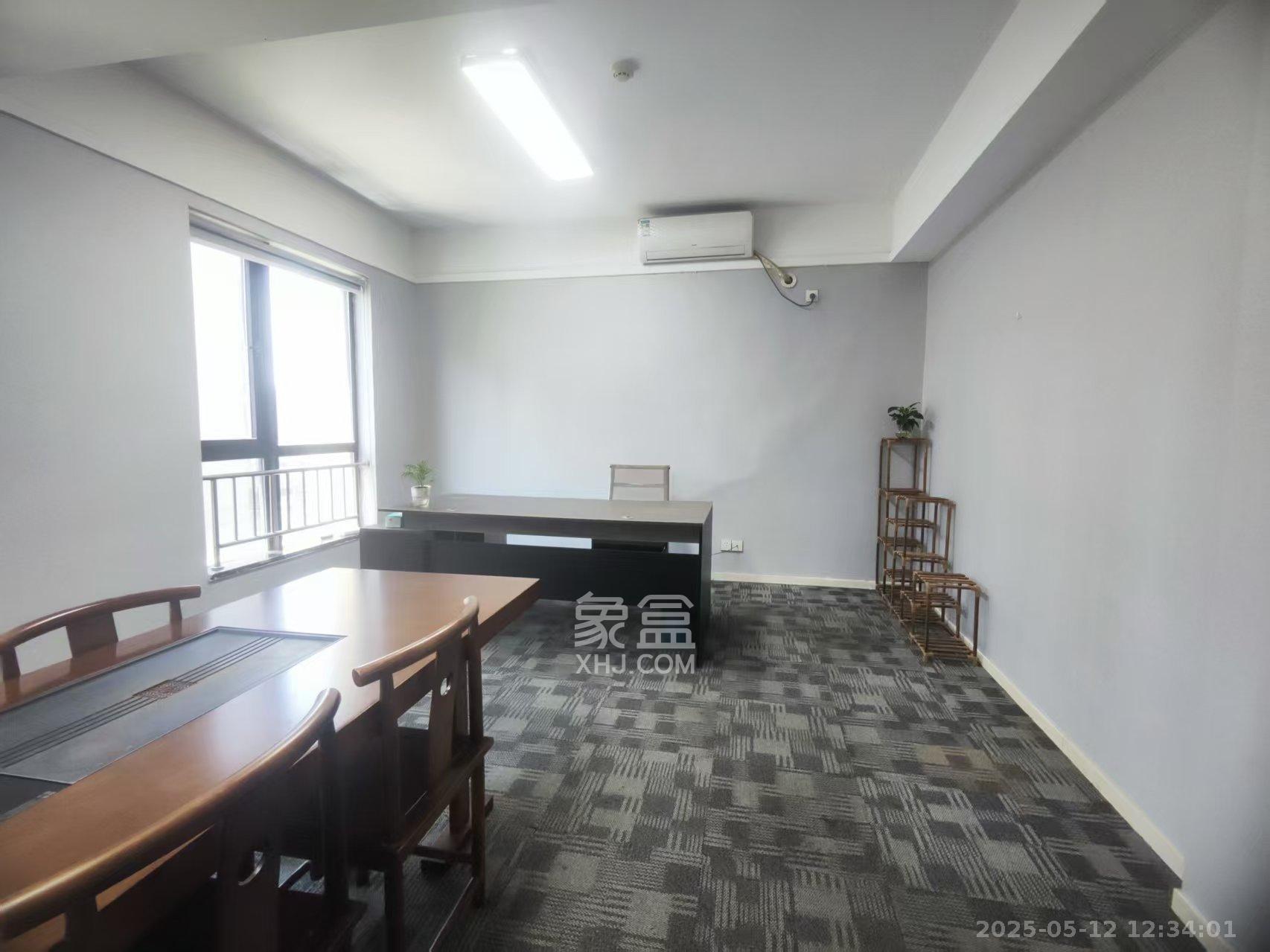 德思勤城市广场(宝格丽公寓) 1室0厅0卫 3500.0元/月 德思勤城市广场(宝格丽公寓) 1室0厅0卫 3500.0元/月室内图