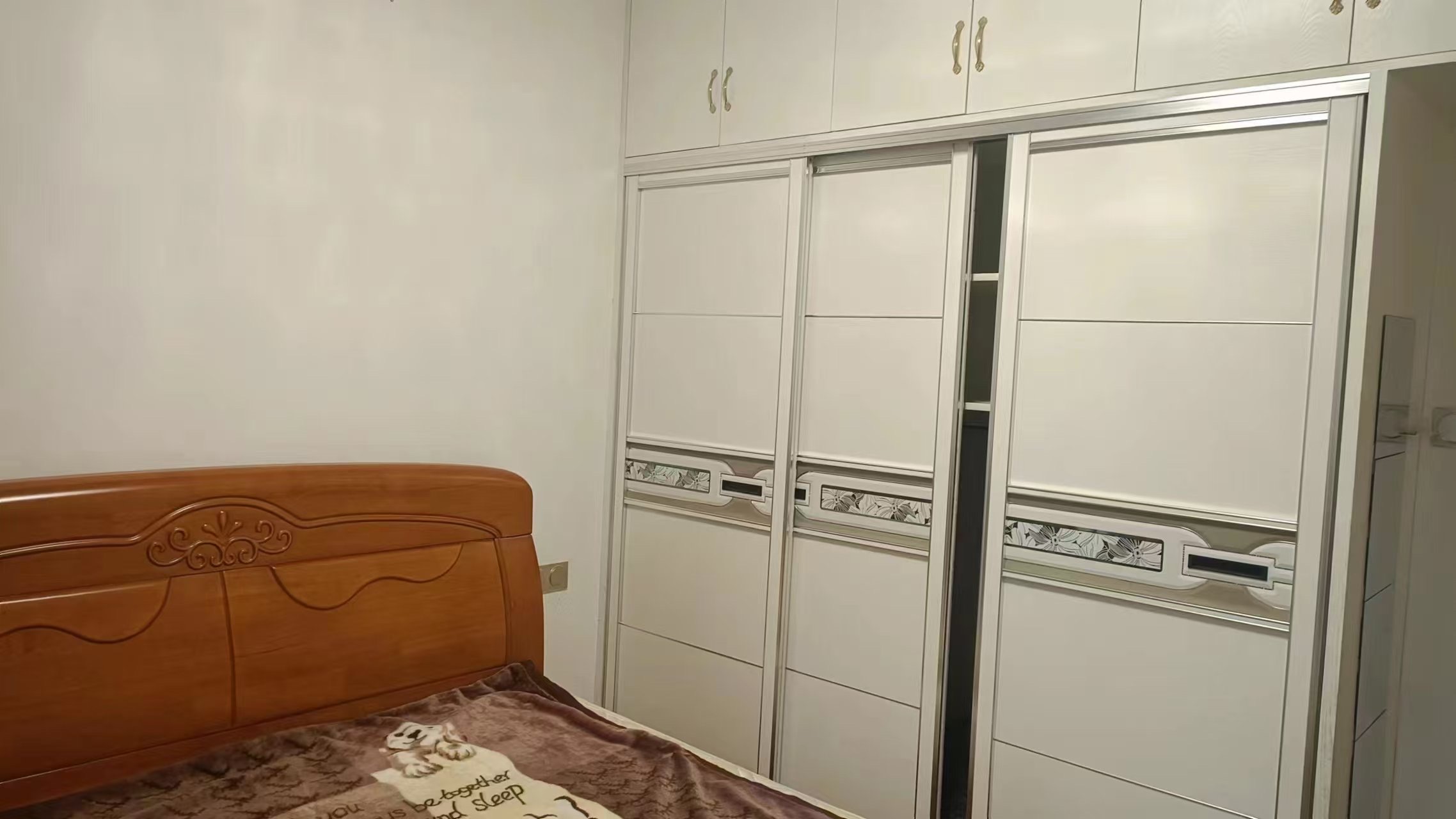 尚邦彩霞满天  1室1厅1卫   2300.00元/月室内图