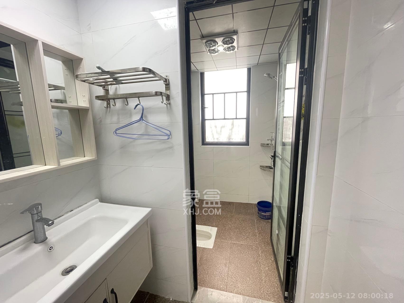 中建悦和城  4室1厅2卫   2450.00元/月室内图