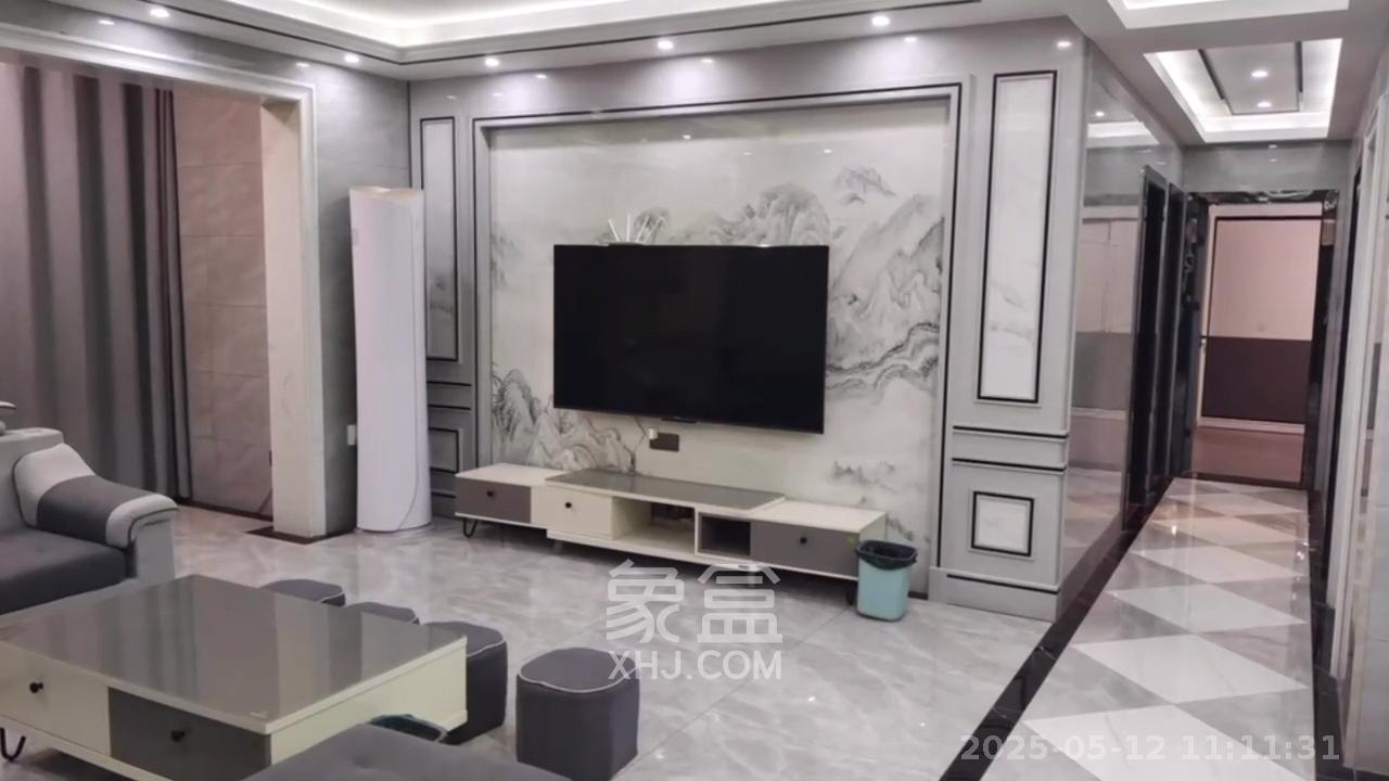洋湖明园一期  4室2厅2卫   2600.00元/月
