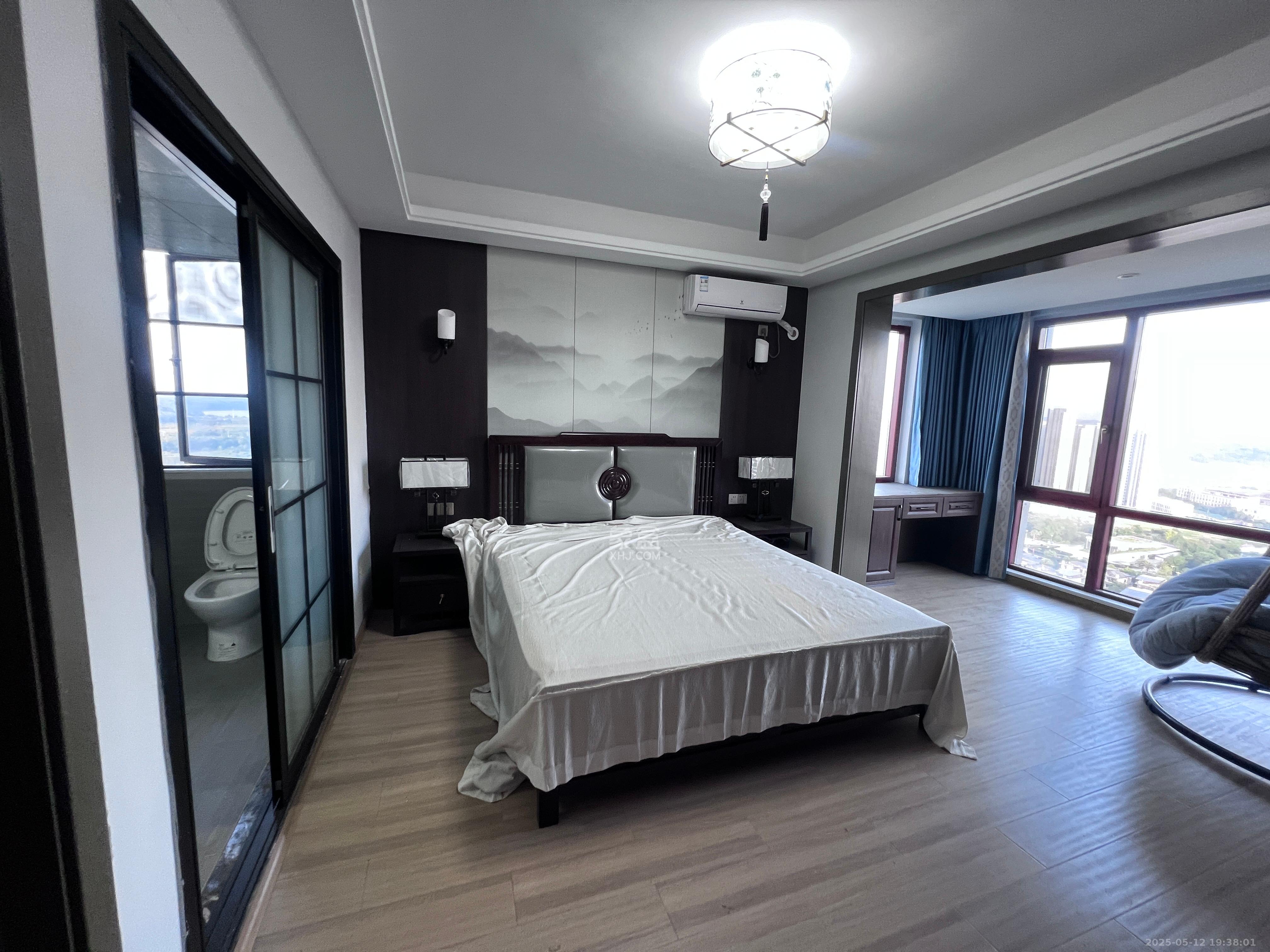 湾田九华湖畔壹号 5室2厅2卫 138.0万 湾田九华湖畔壹号 5室2厅2卫 138.0万客厅