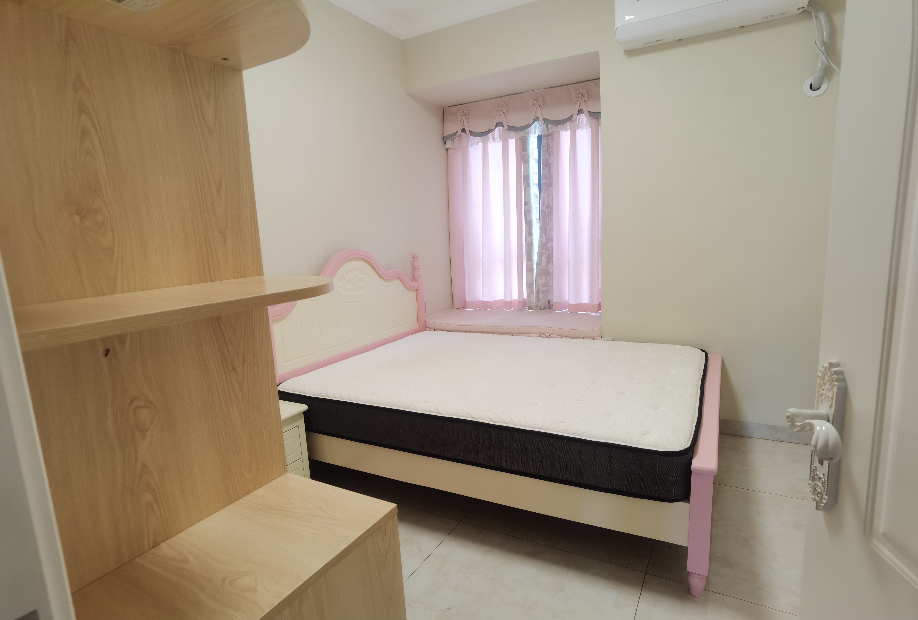 天门壹号 4室2厅2卫 2600.0元/月 天门壹号 4室2厅2卫 2600.0元/月室内图