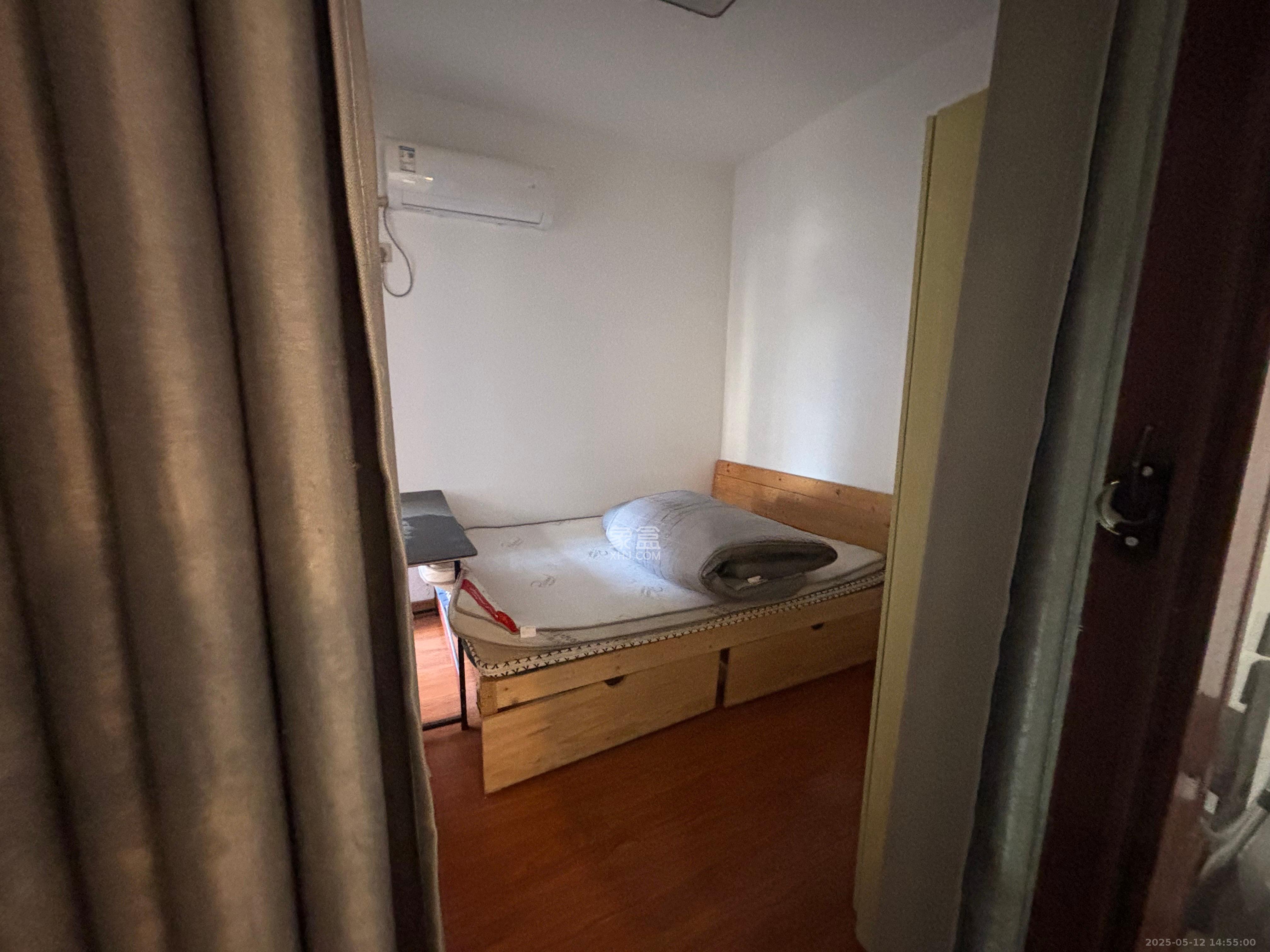 东方美地  3室2厅2卫   2300.00元/月室内图