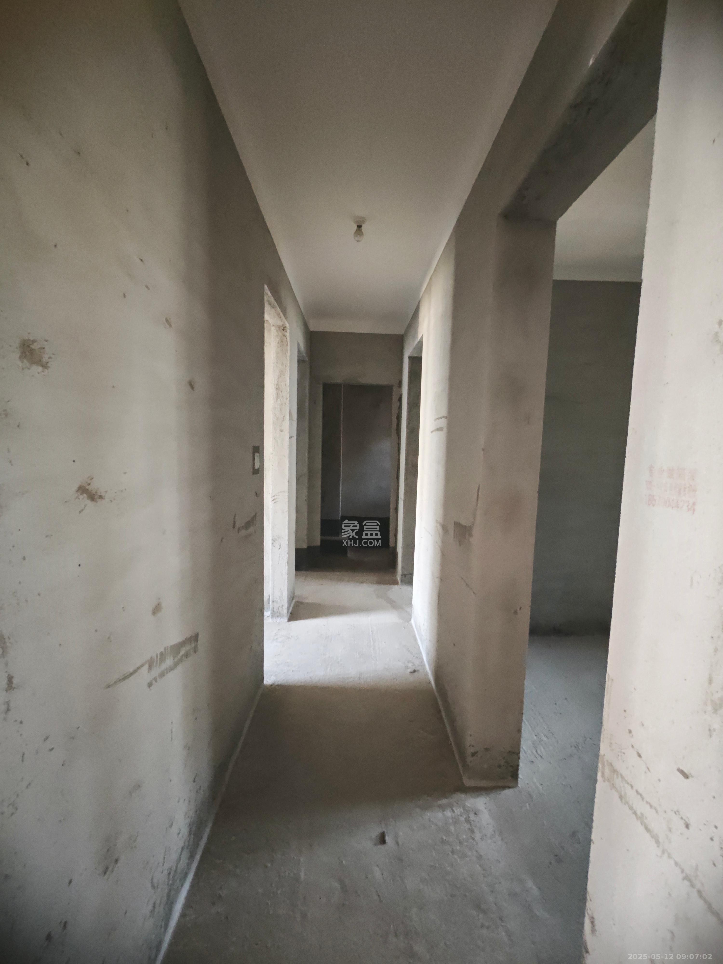 荣盛城  4室1厅2卫    1000.0元/月 荣盛城  4室1厅2卫    1000.0元/月