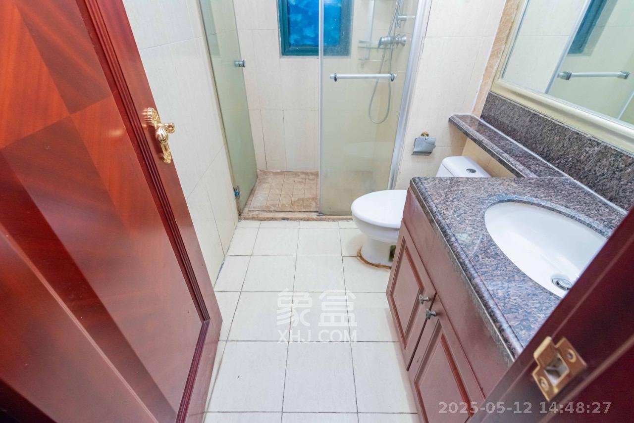 恒大雅苑  3室2厅2卫   2400.00元/月室内图