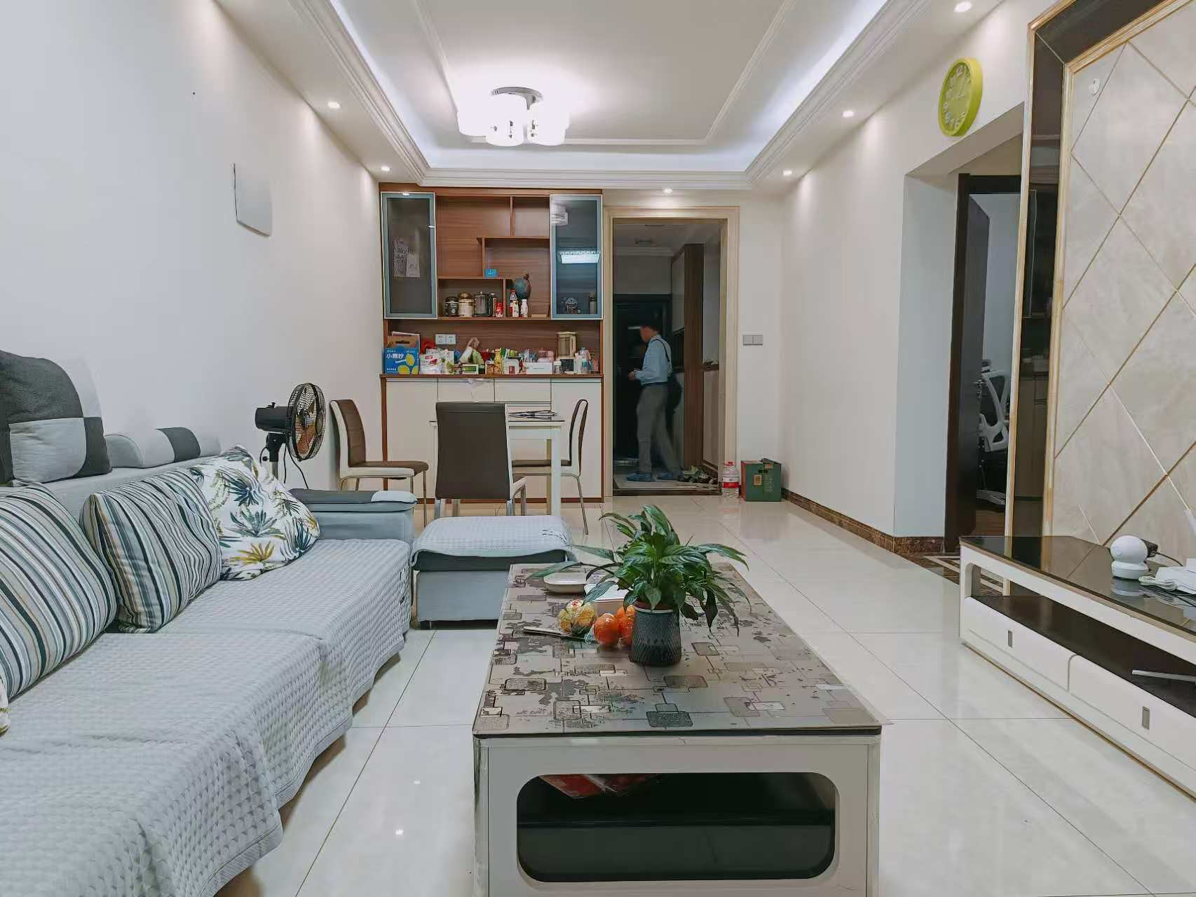 昌茂水木清华  2室2厅1卫    115.0万 昌茂水木清华  2室2厅1卫    115.0万室内图