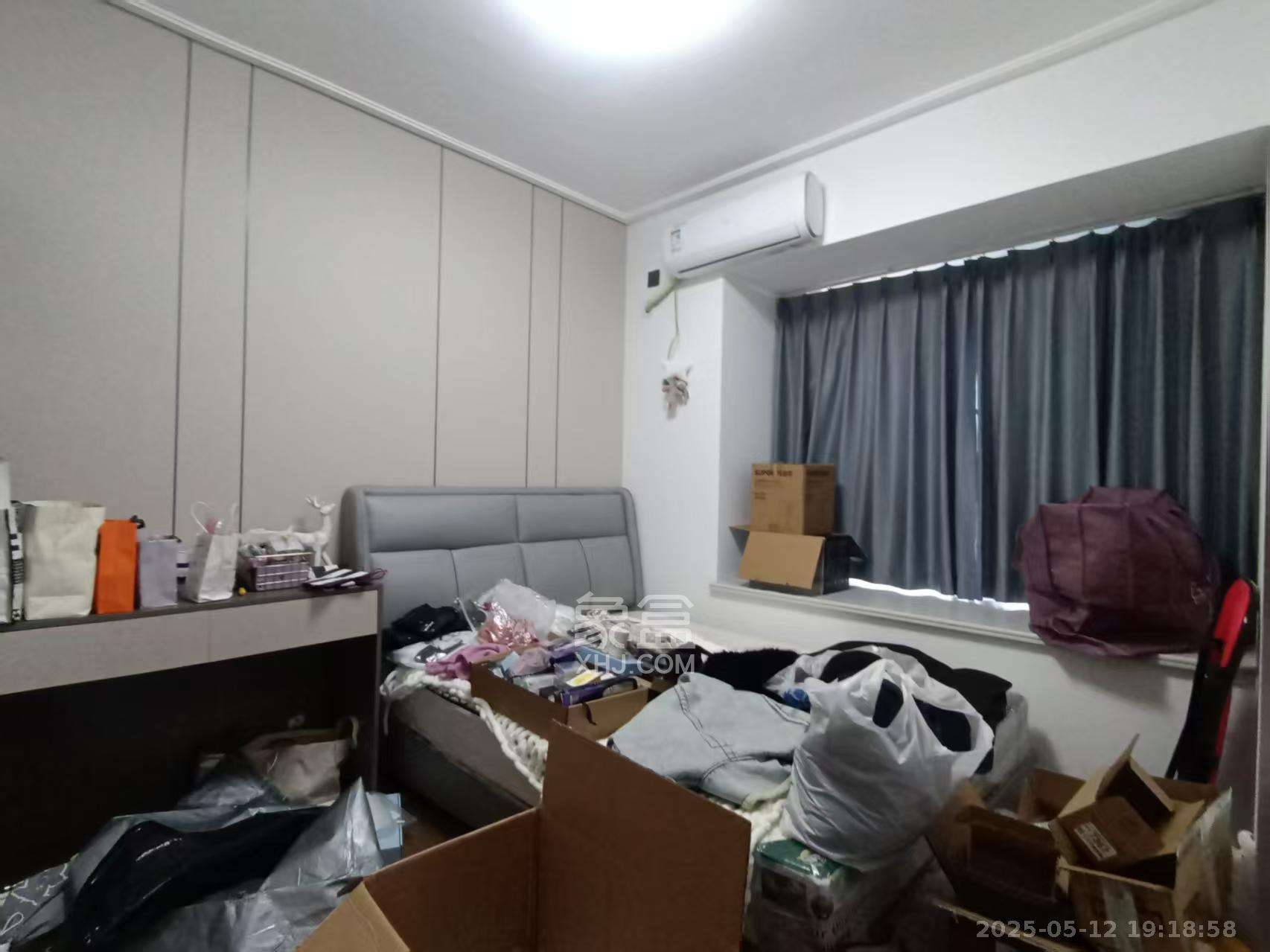 卓越中寰  4室2厅2卫   5500.00元/月室内图