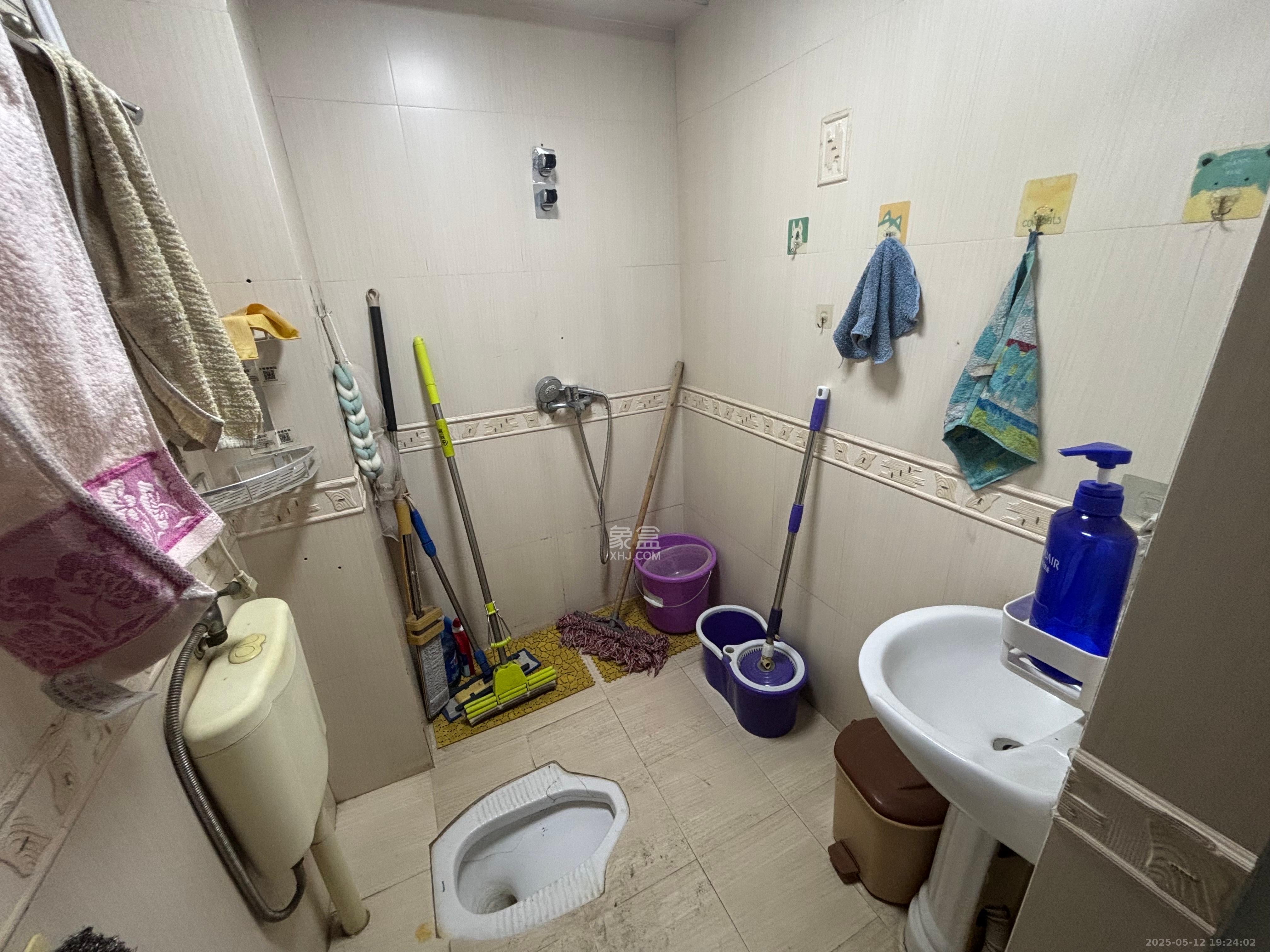 裕南大厦 4室1厅2卫 3500.0元/月 裕南大厦 4室1厅2卫 3500.0元/月室内图