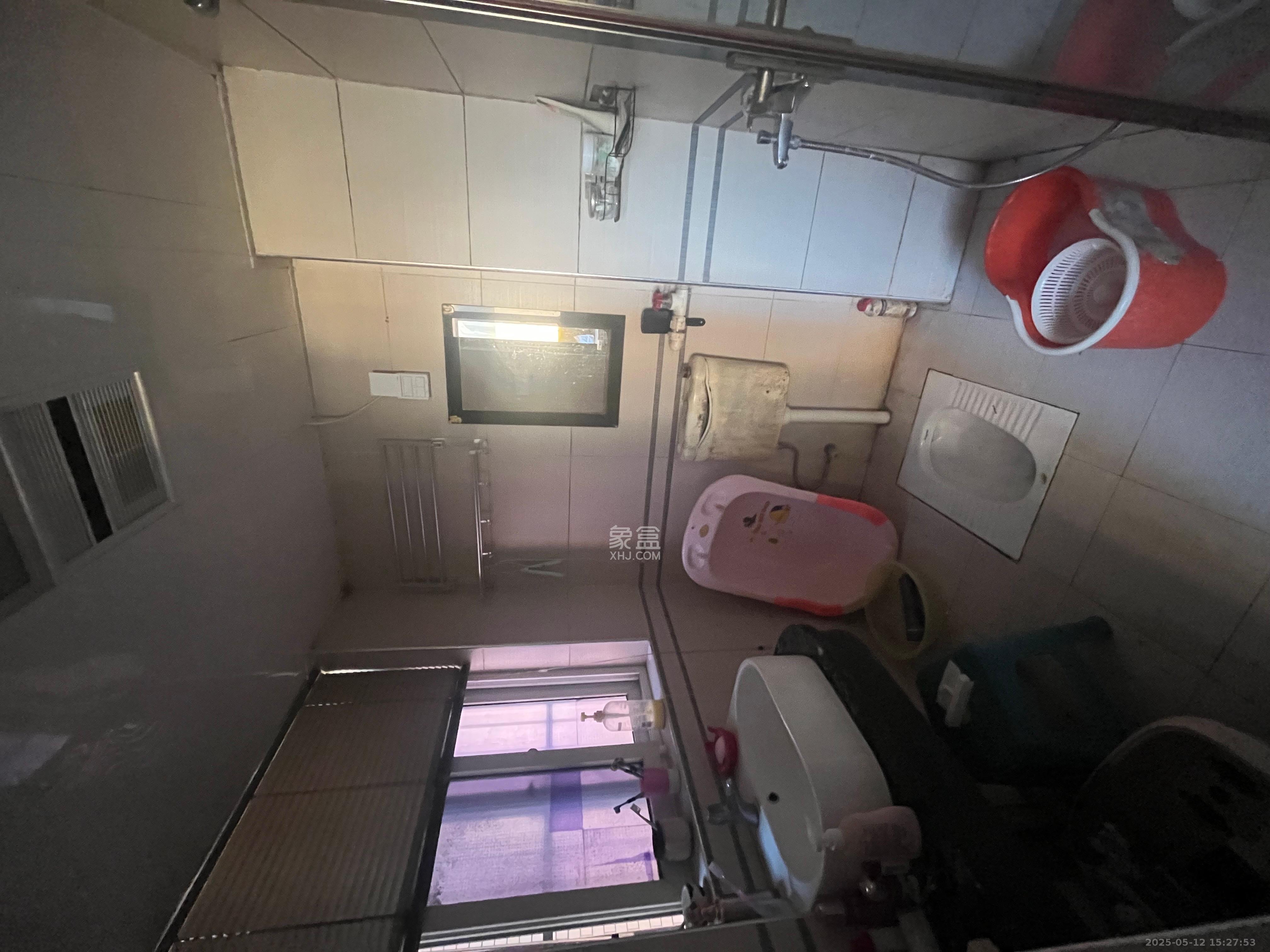 月亮湾草莓街区一、二期  1室0厅0卫   1500.00元/月室内图