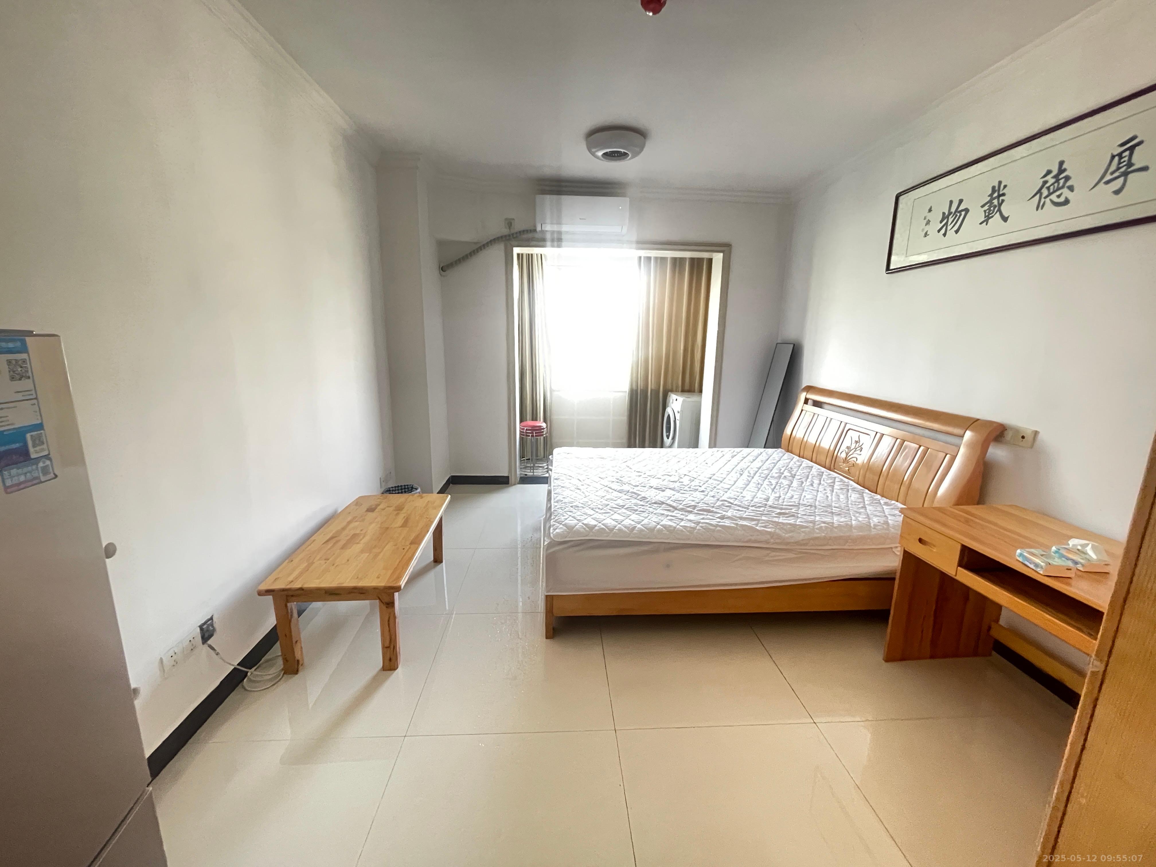 万科魅力之城  1室0厅1卫   1200.00元/月