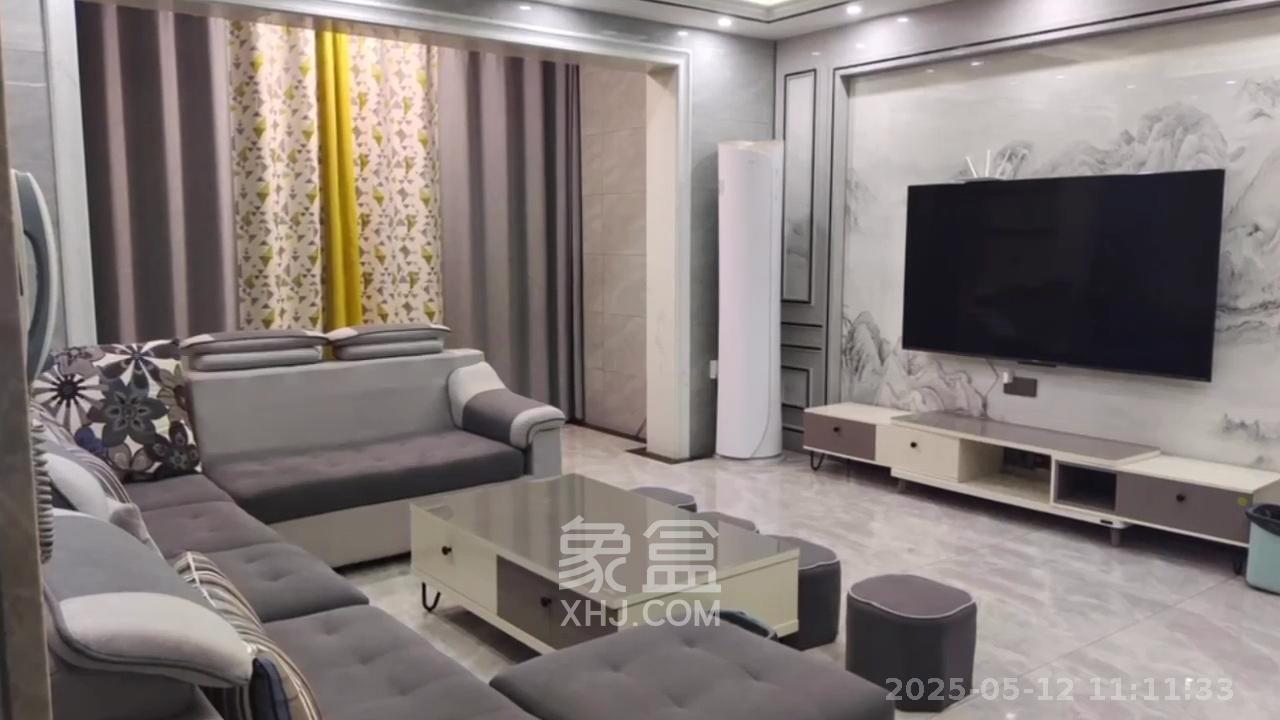 洋湖明园一期  4室2厅2卫   2600.00元/月室内图