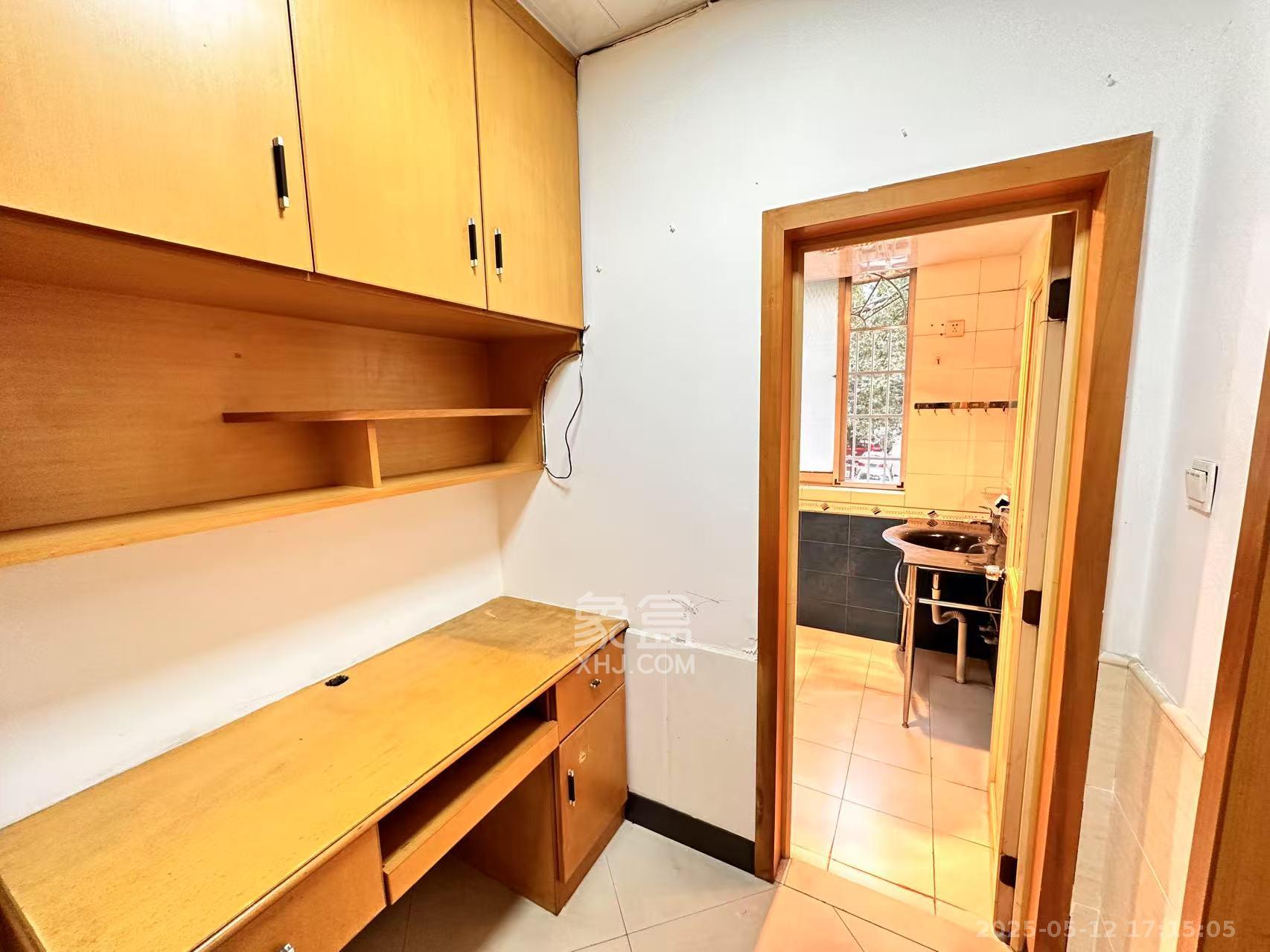 英才园二片 2室2厅2卫 2200.0元/月 英才园二片 2室2厅2卫 2200.0元/月室内图