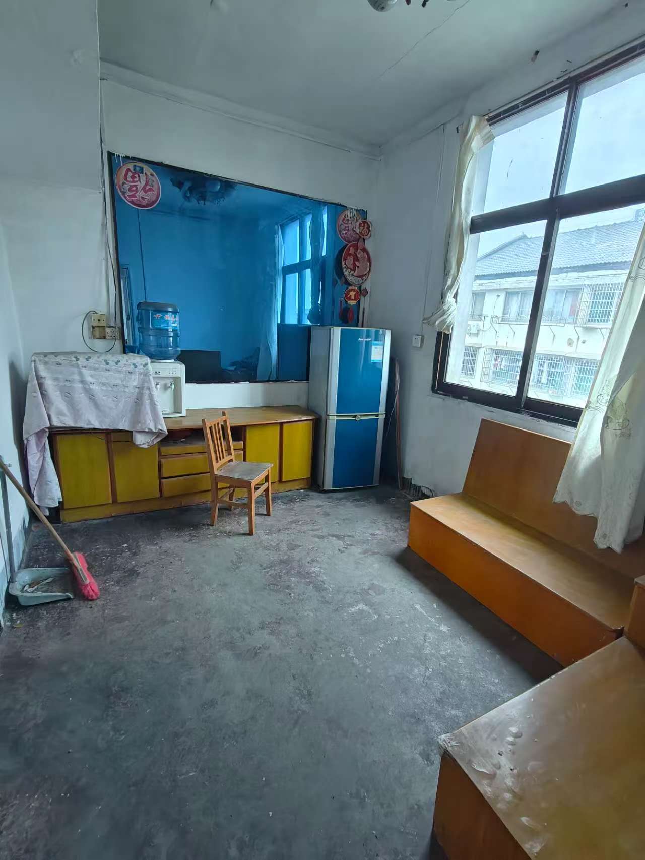 梓园社区(麻纺厂宿舍) 2室1厅1卫 200.0元/月 梓园社区(麻纺厂宿舍) 2室1厅1卫 200.0元/月室内图