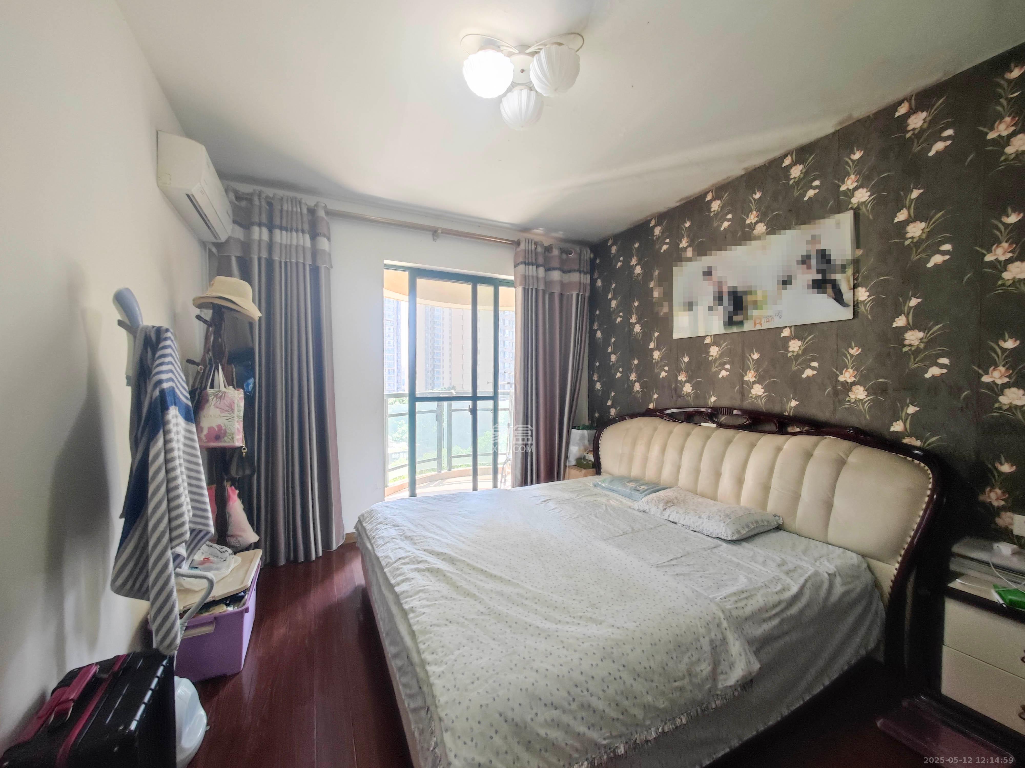 华盛世纪新城 3室2厅2卫 95.0万 华盛世纪新城 3室2厅2卫 95.0万卧室