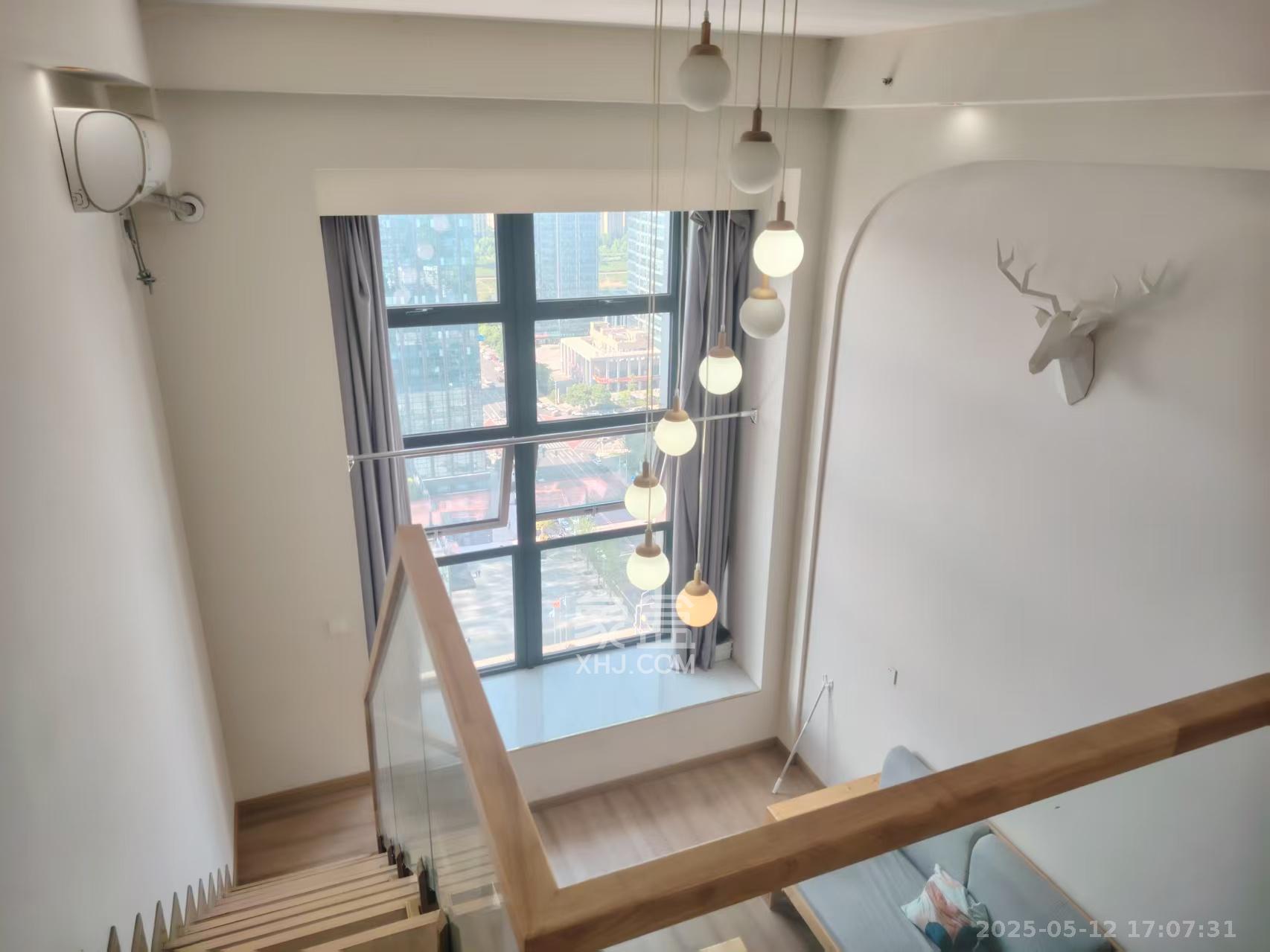 龙湖新壹城 1室1厅1卫 2400.0元/月 龙湖新壹城 1室1厅1卫 2400.0元/月室内图