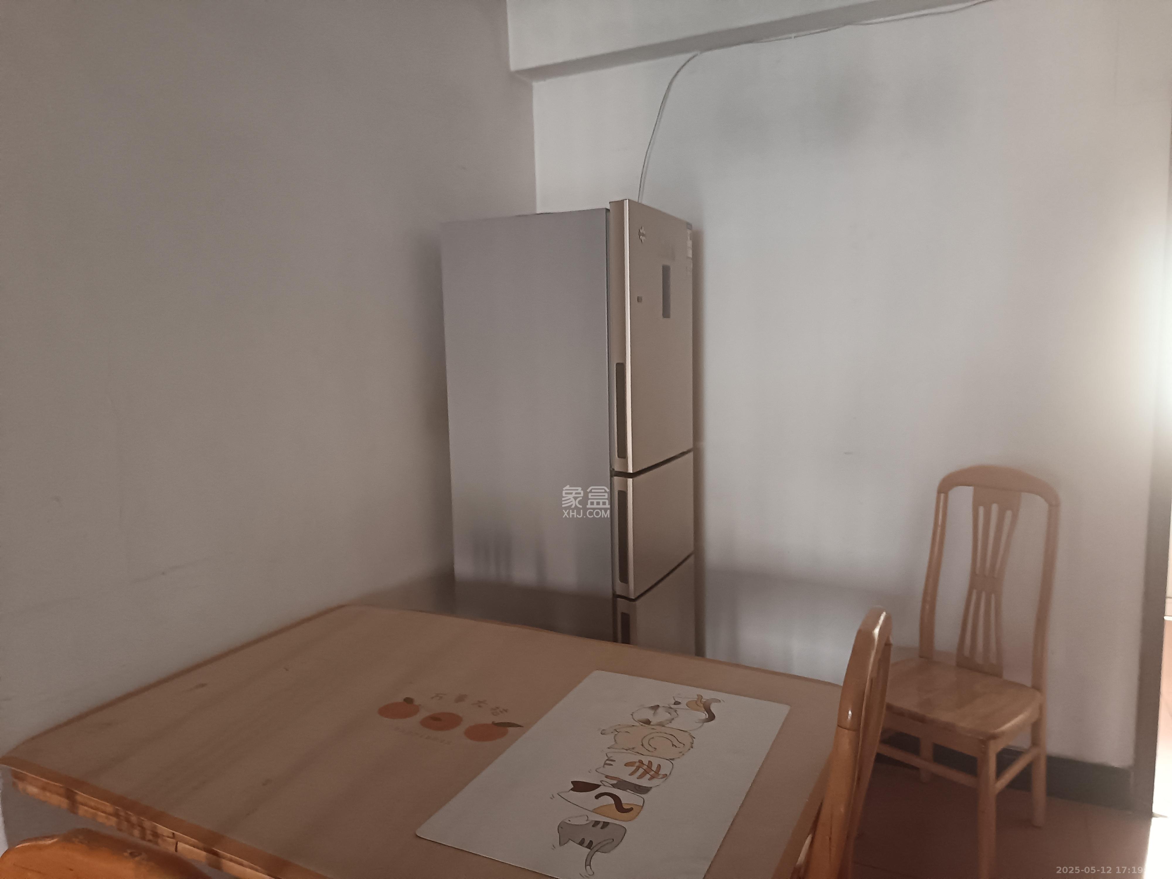 晶华美地  2室1厅1卫   1900.00元/月室内图