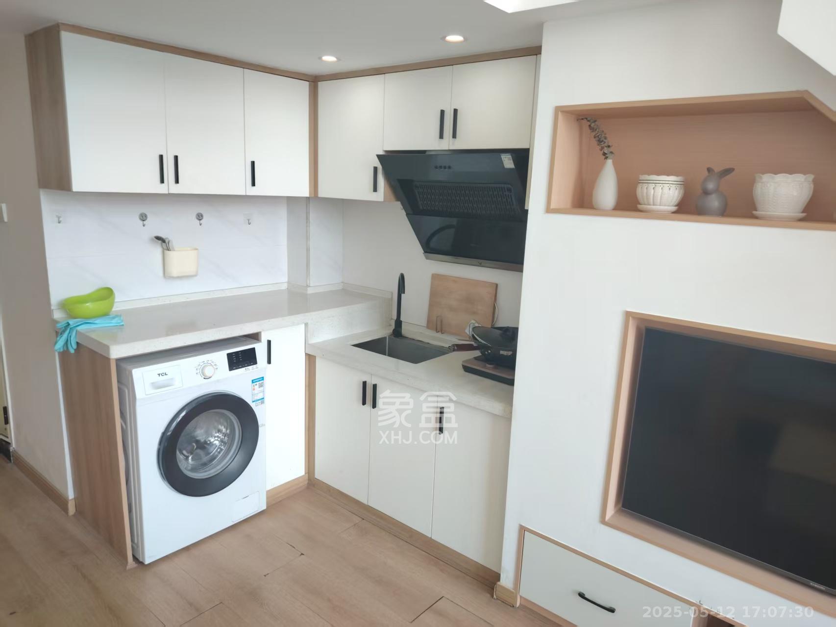 龙湖新壹城 1室1厅1卫 2400.0元/月 龙湖新壹城 1室1厅1卫 2400.0元/月室内图