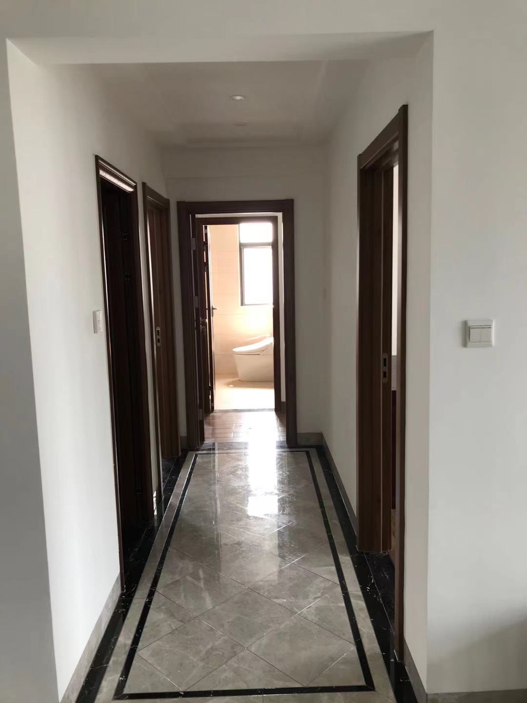 五源河公寓B区 3室2厅2卫 2200.0元/月 五源河公寓B区 3室2厅2卫 2200.0元/月室内图