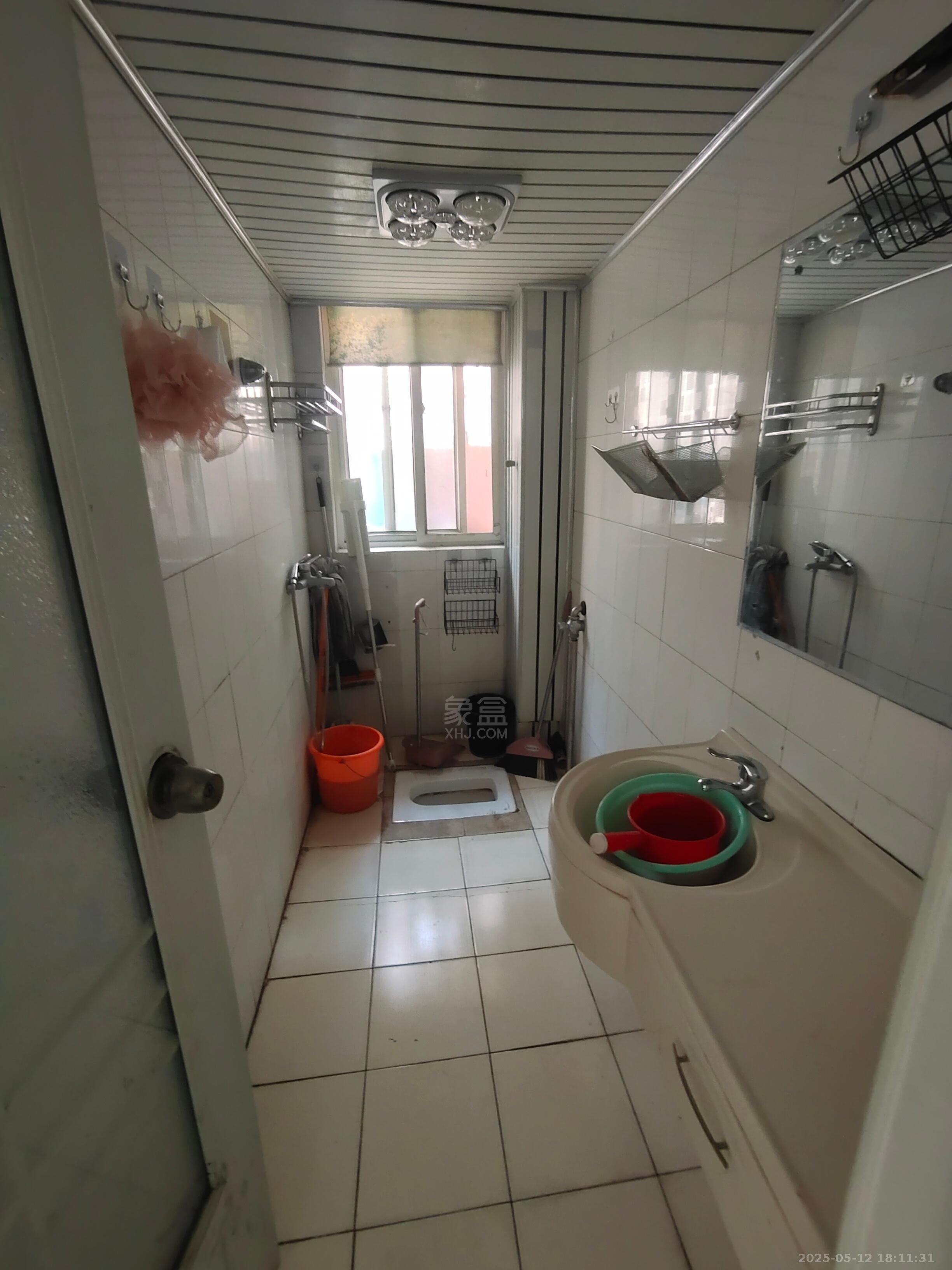 嘉园小区 2室2厅1卫 1000.0元/月 嘉园小区 2室2厅1卫 1000.0元/月室内图