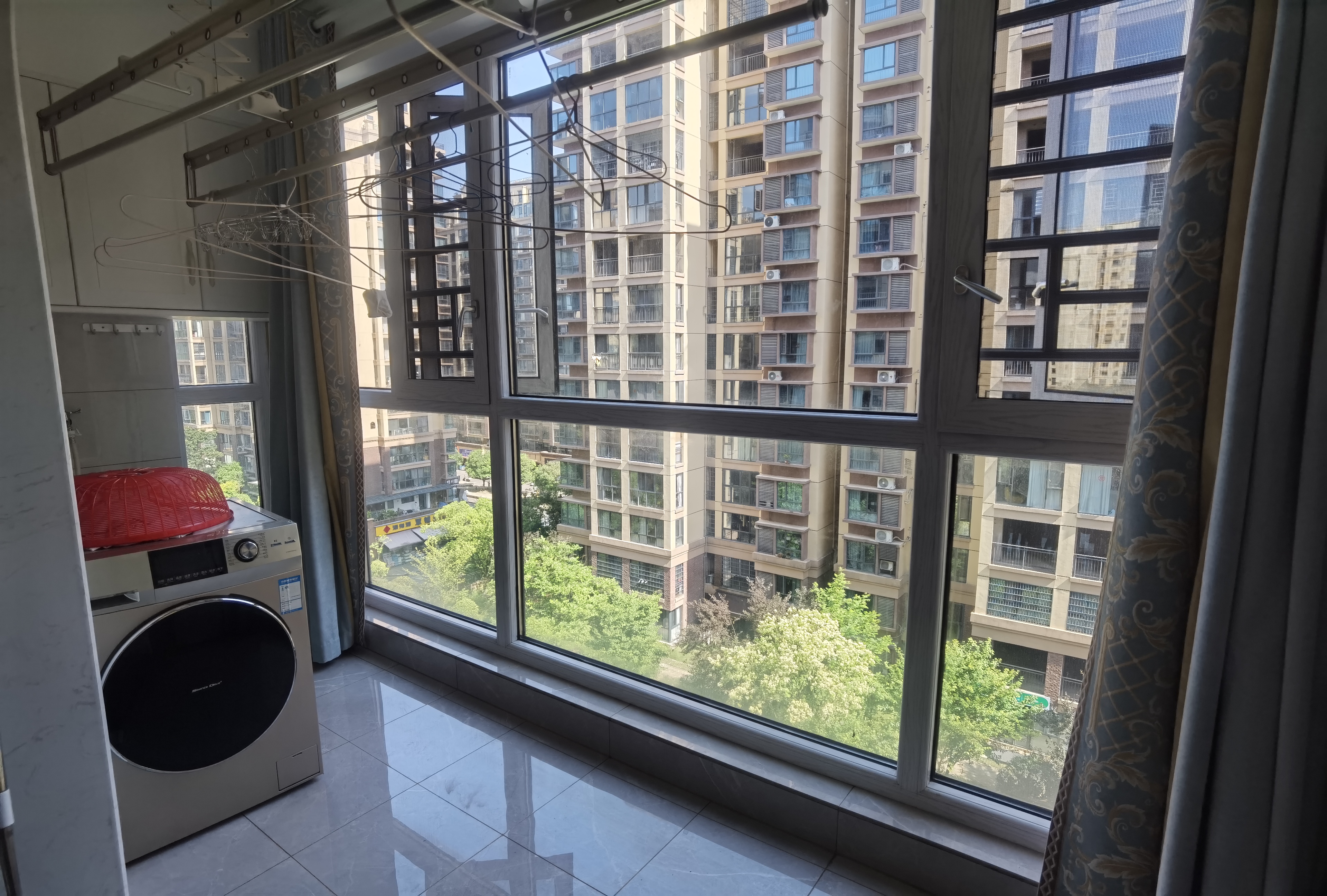 天门壹号 4室2厅2卫 2600.0元/月 天门壹号 4室2厅2卫 2600.0元/月室内图