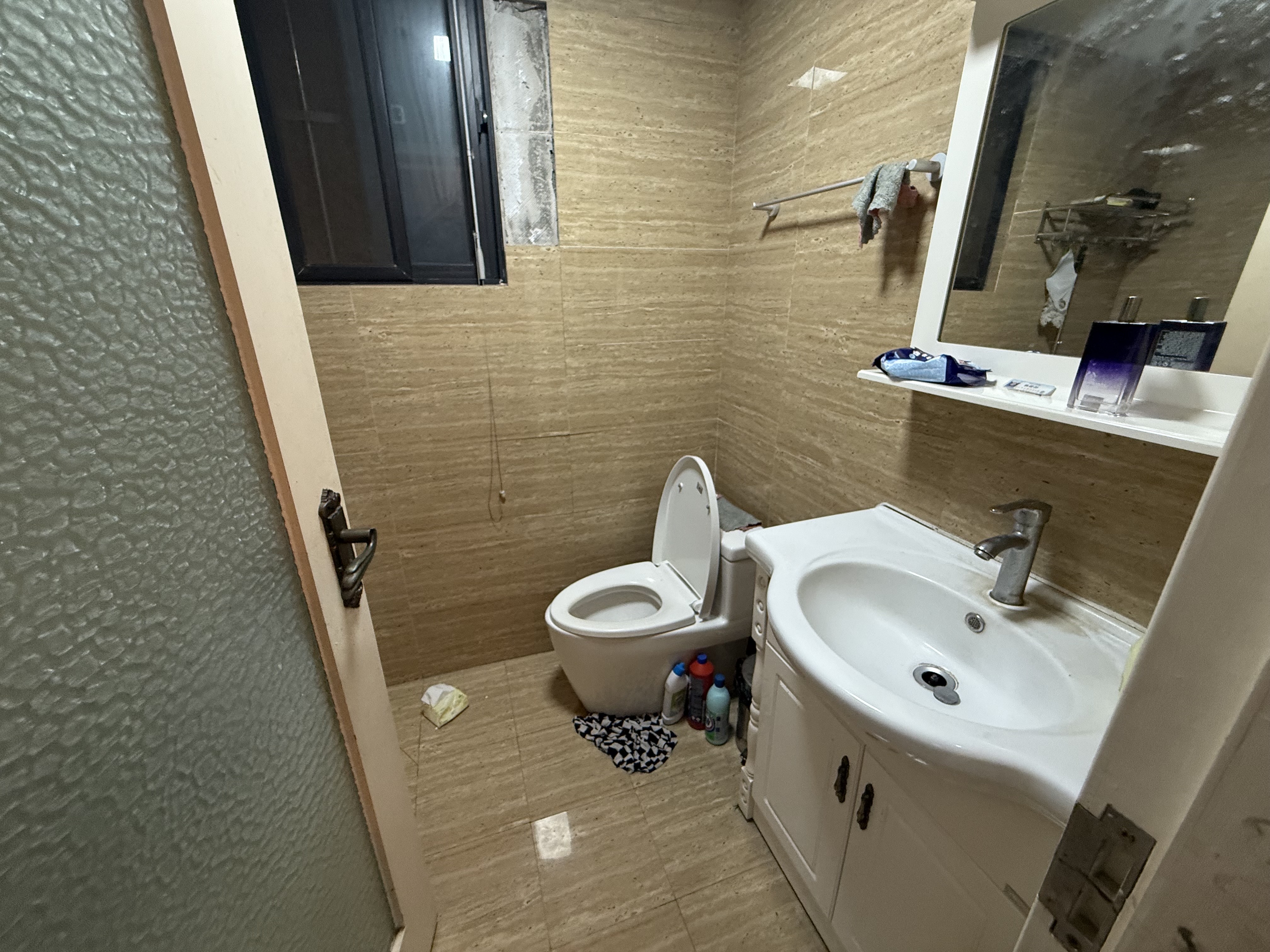 环强御景湾  3室2厅2卫   308.00万客厅