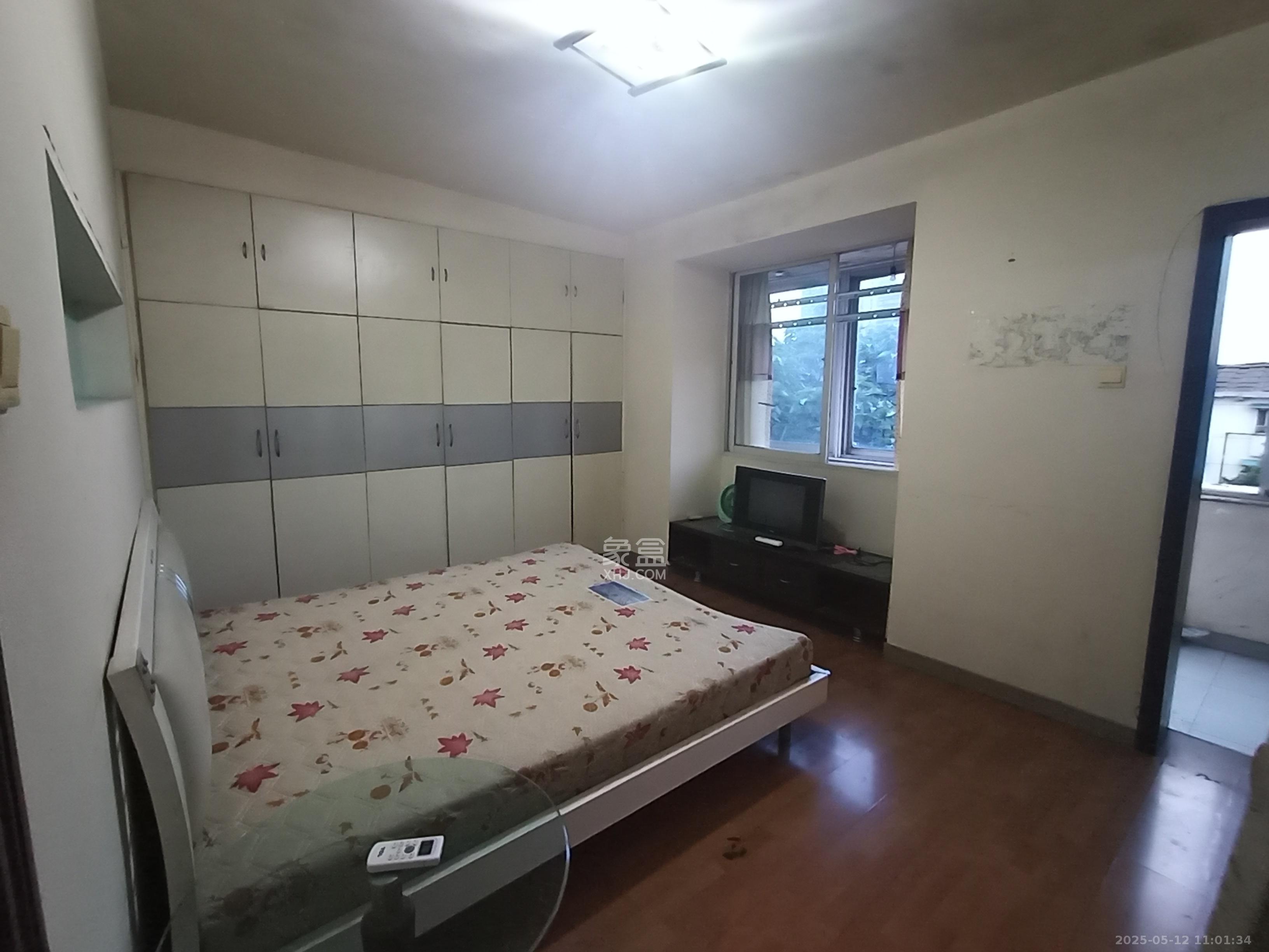 建湘新村  3室2厅1卫   1250.00元/月室内图1