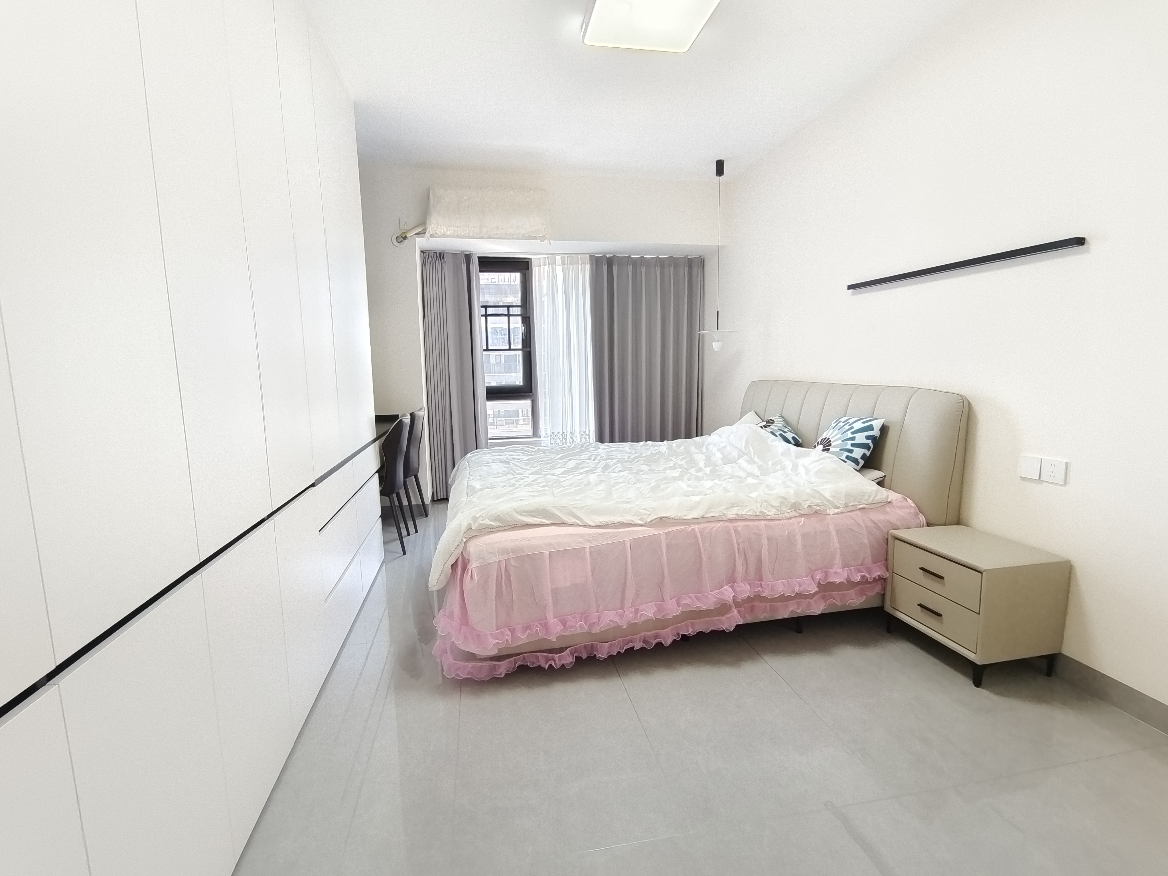 荣盛中央御府  3室2厅2卫    88.8万 荣盛中央御府  3室2厅2卫    88.8万客厅