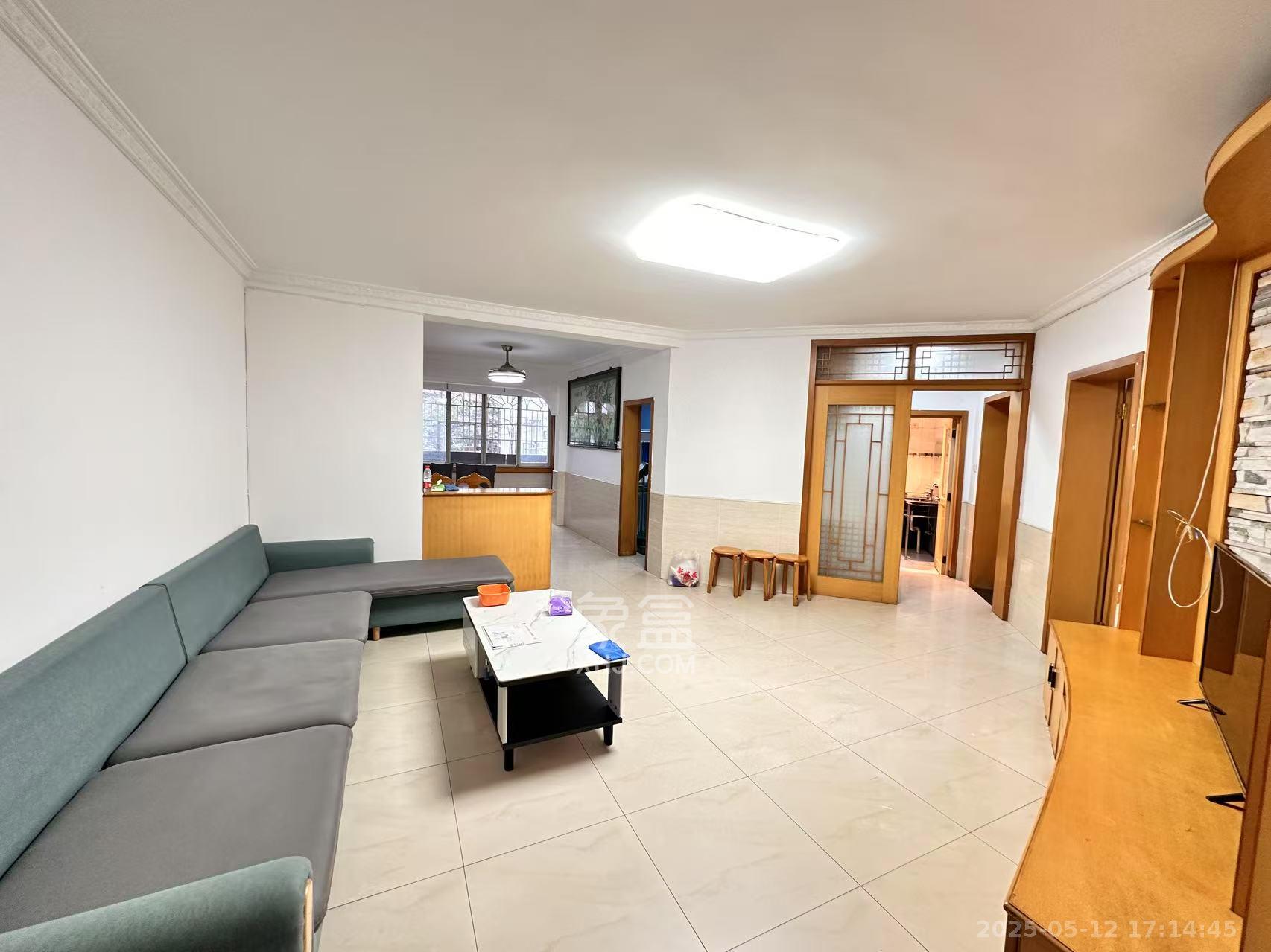 英才园二片 2室2厅2卫 2200.0元/月 英才园二片 2室2厅2卫 2200.0元/月室内图