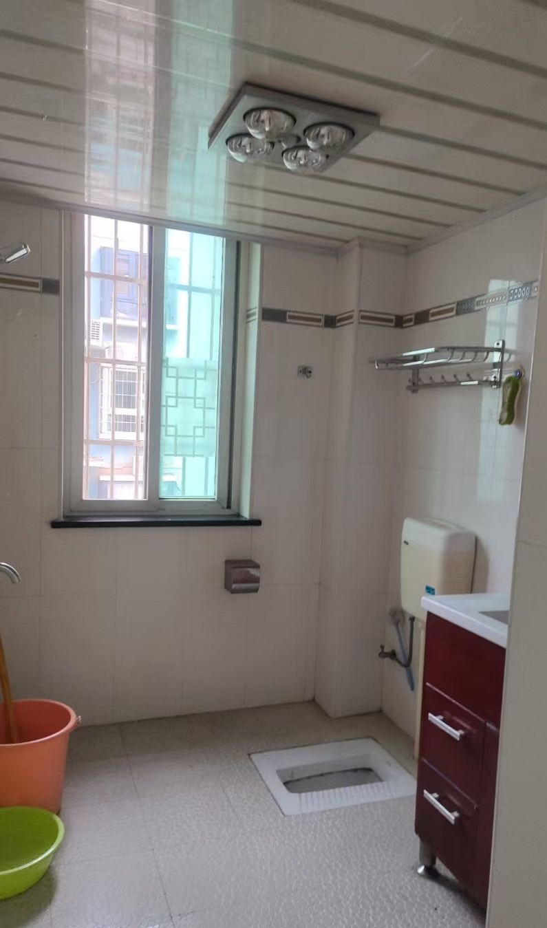 蒸湘世纪城 4室2厅2卫 1900.0元/月 蒸湘世纪城 4室2厅2卫 1900.0元/月室内图