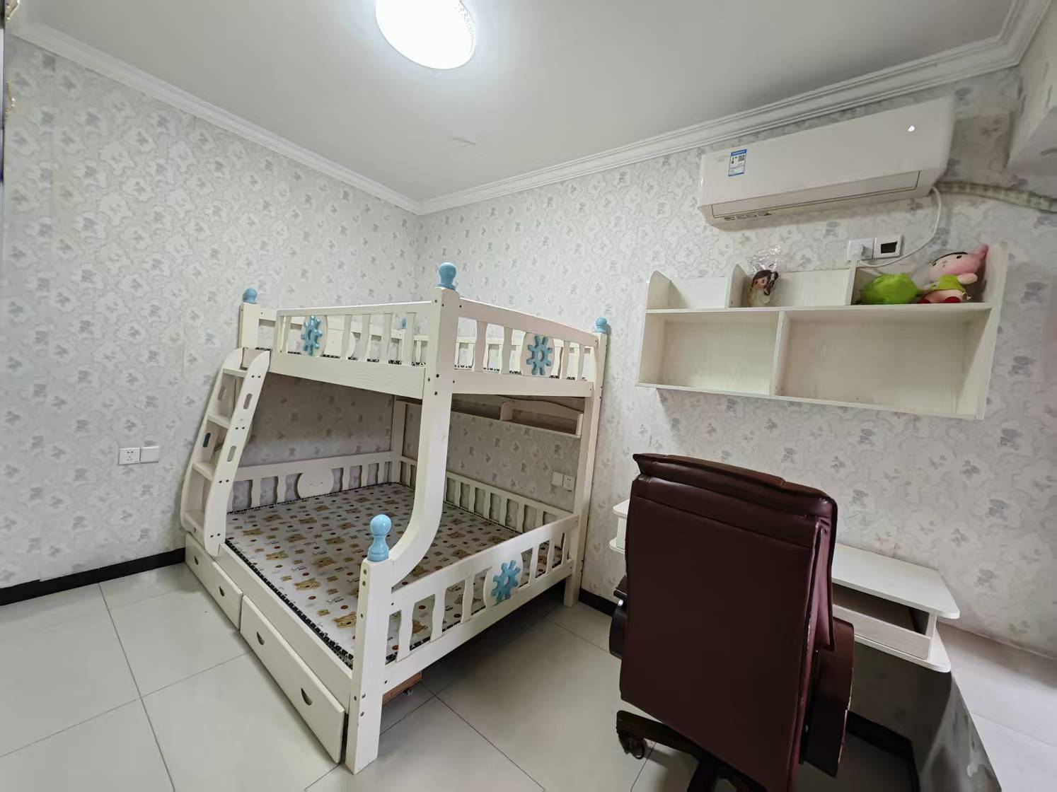 环保欣苑 2室2厅1卫 48.0万 环保欣苑 2室2厅1卫 48.0万客厅