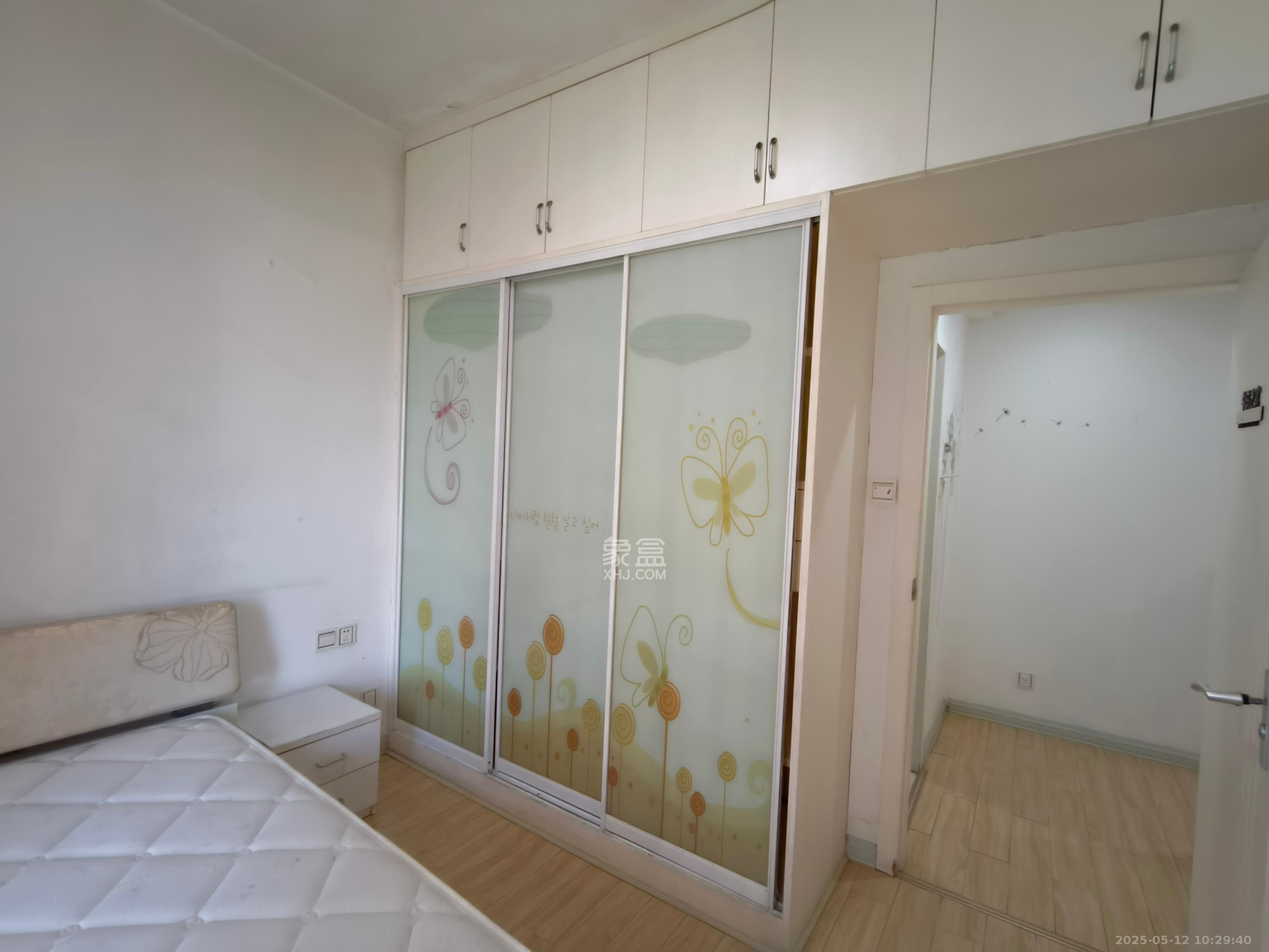 天赐良园  3室2厅1卫   2300.00元/月室内图