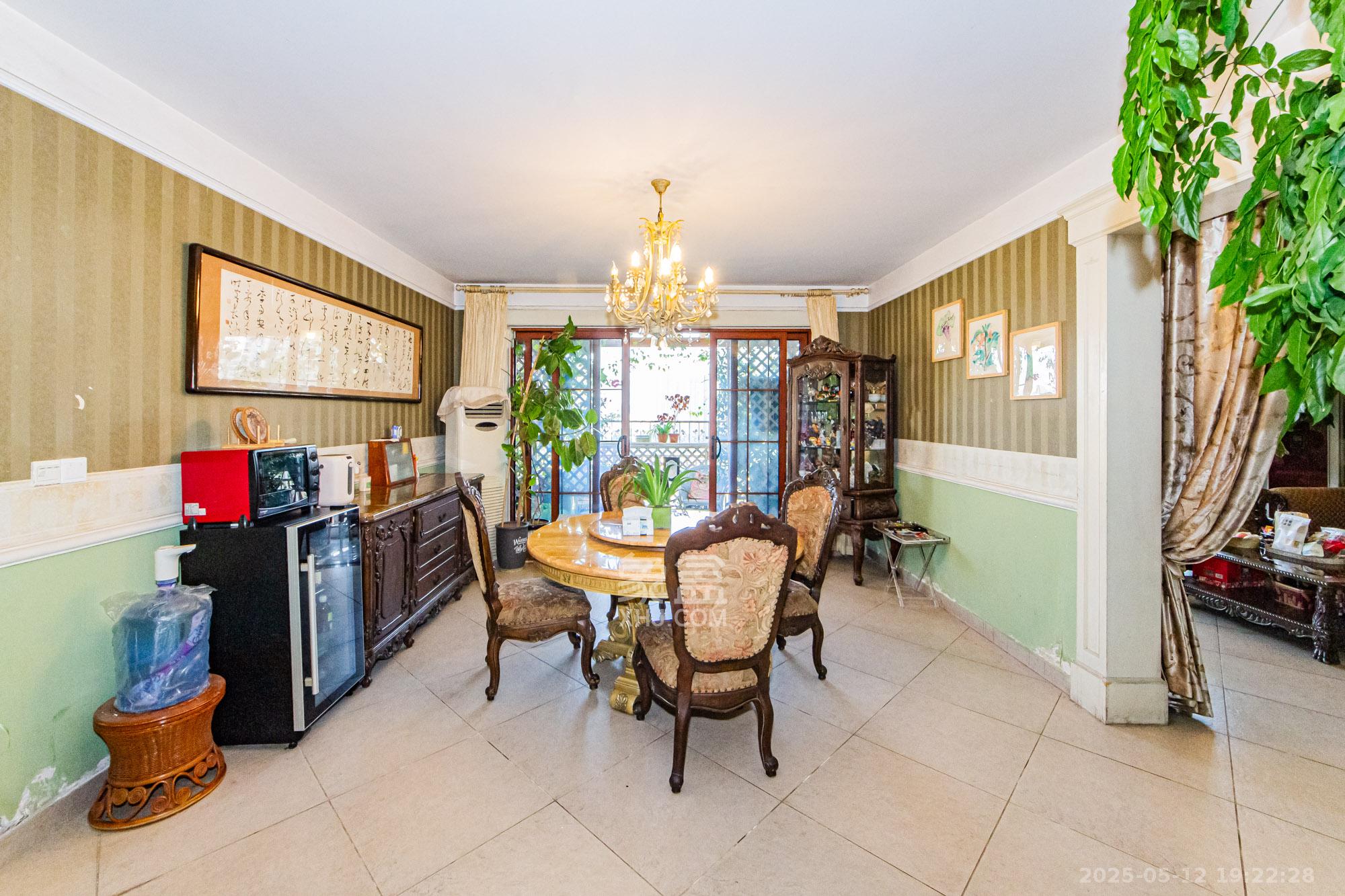 顺天黄金海岸  3室2厅2卫    90.0万 顺天黄金海岸  3室2厅2卫    90.0万