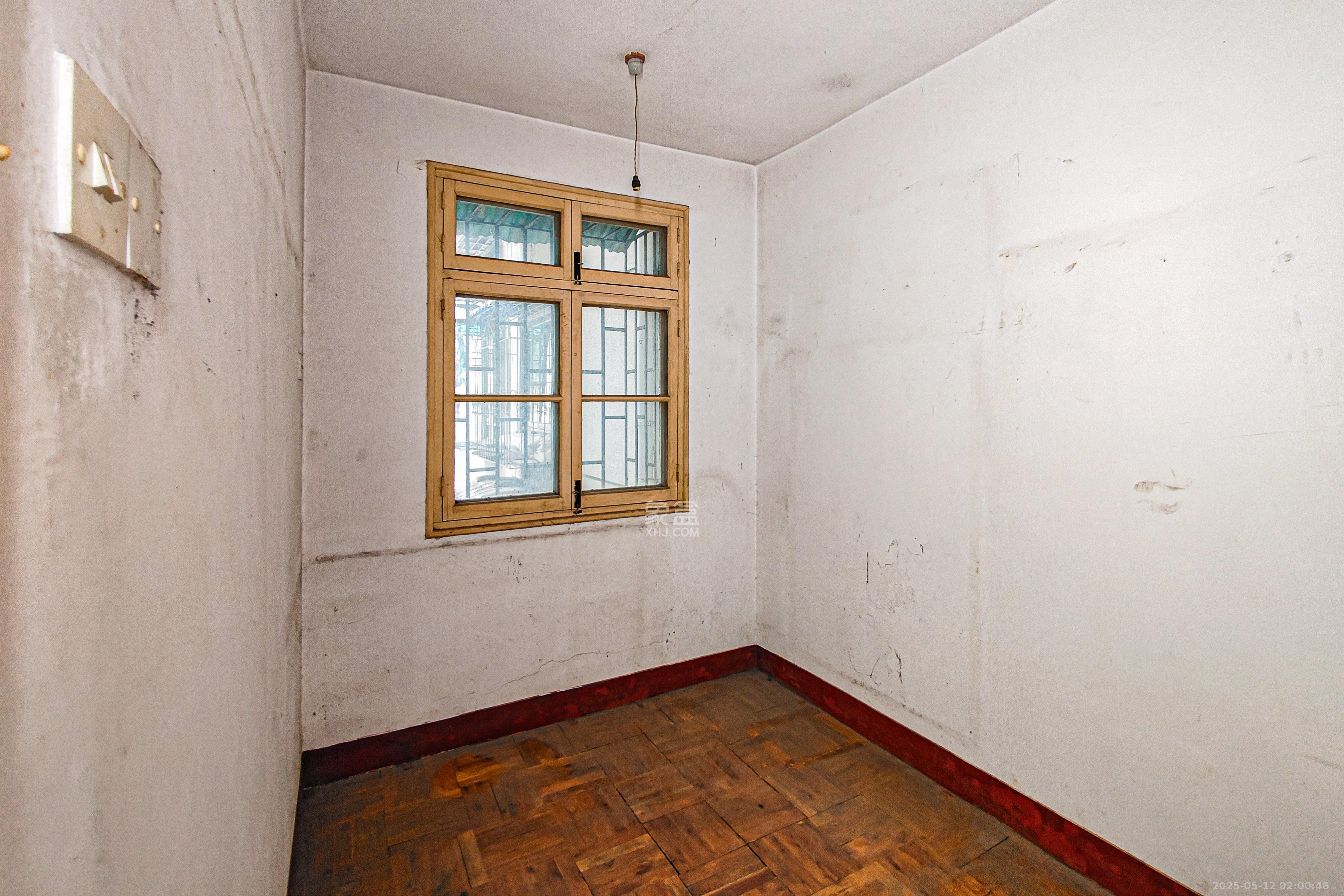 造纸厂宿舍  3室2厅1卫    62.0万 造纸厂宿舍  3室2厅1卫    62.0万卧室