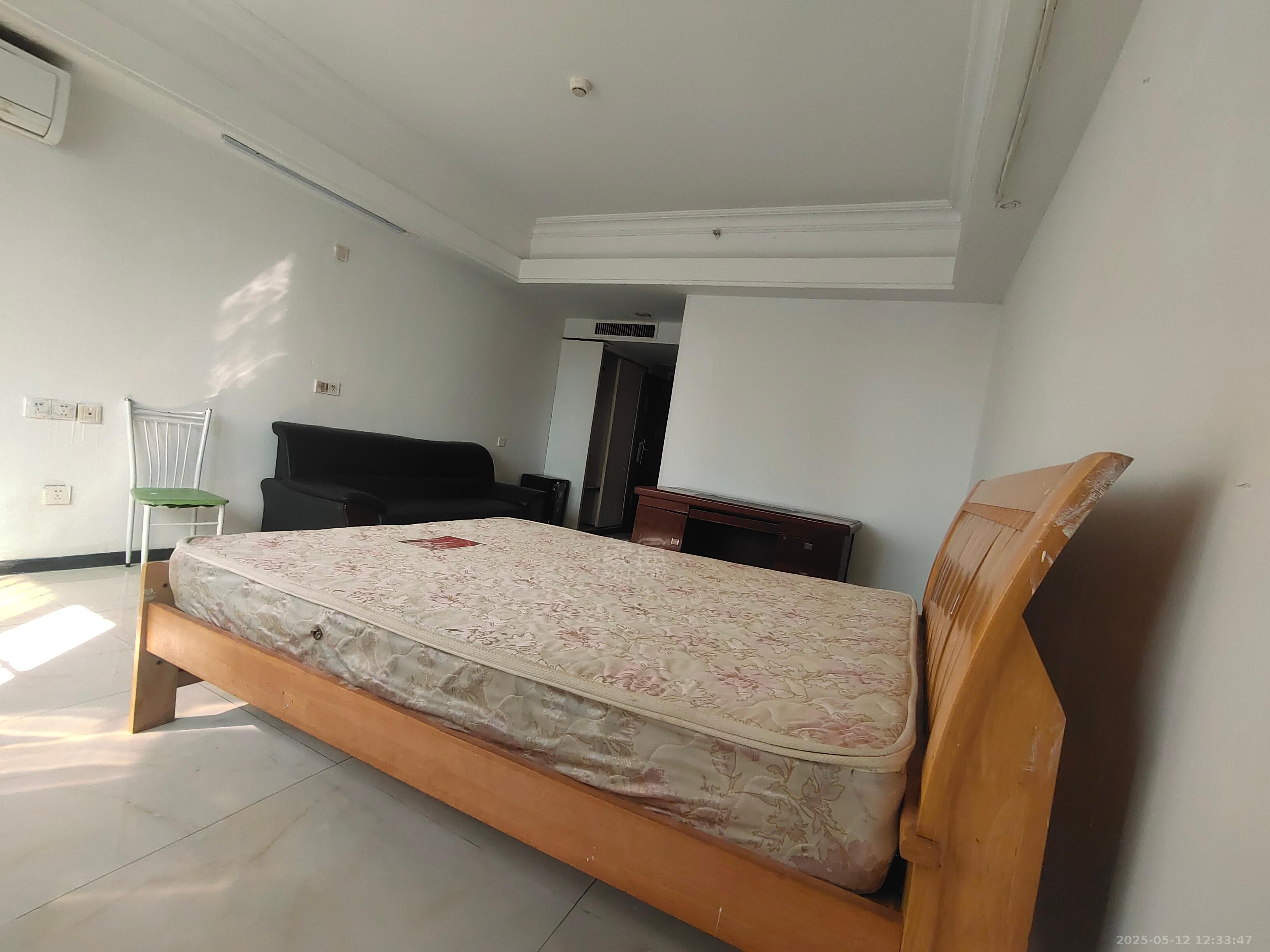 鸿益广场 1室1厅1卫 650.0元/月 鸿益广场 1室1厅1卫 650.0元/月室内图