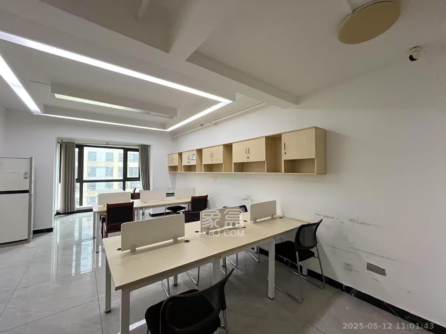 德思勤城市广场(宝格丽公寓) 1室1厅1卫 4500.0元/月 德思勤城市广场(宝格丽公寓) 1室1厅1卫 4500.0元/月室内图