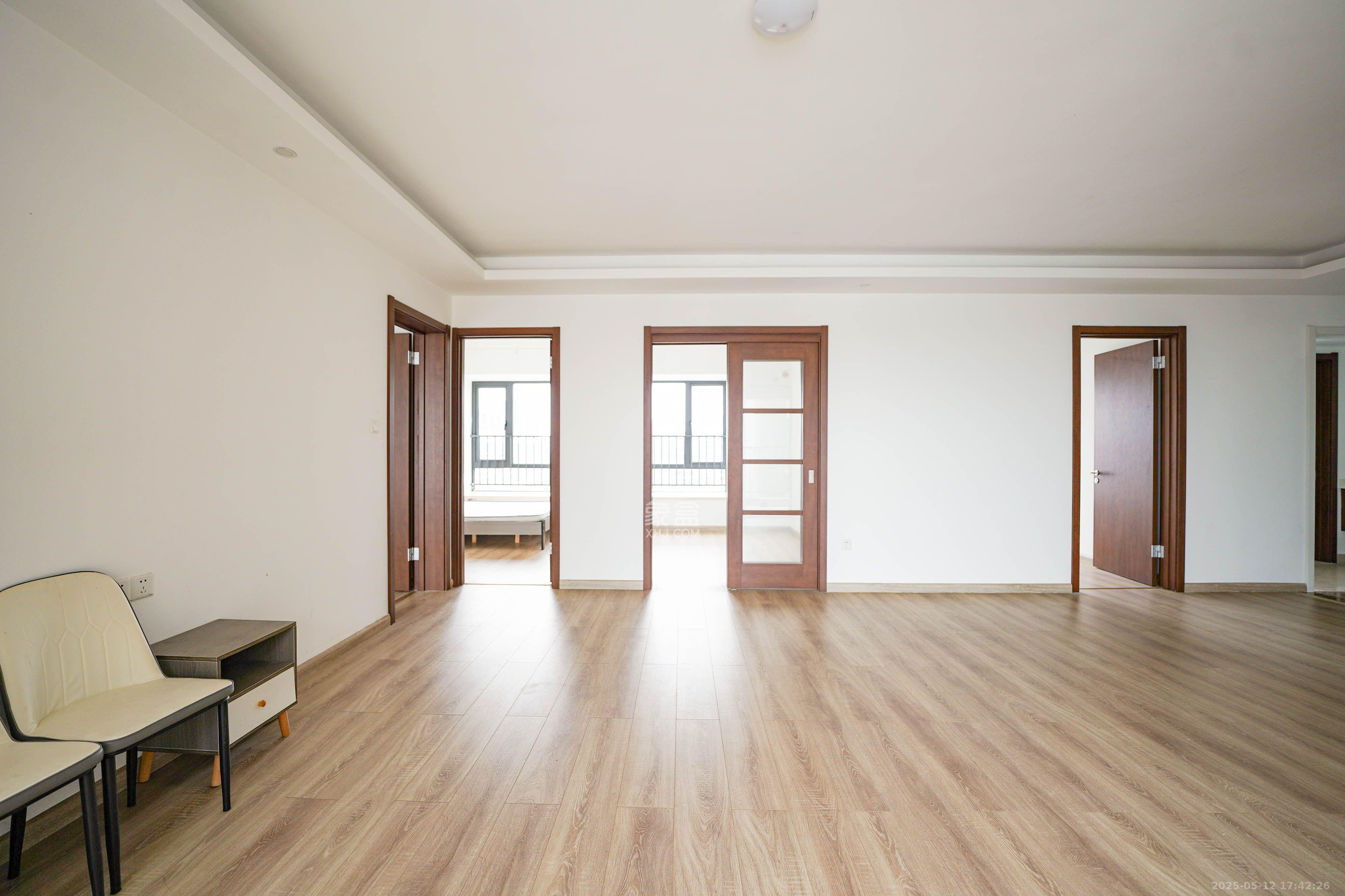 汇金城/嘉华城（二期、三期）  4室2厅2卫    3500.0元/月室内图