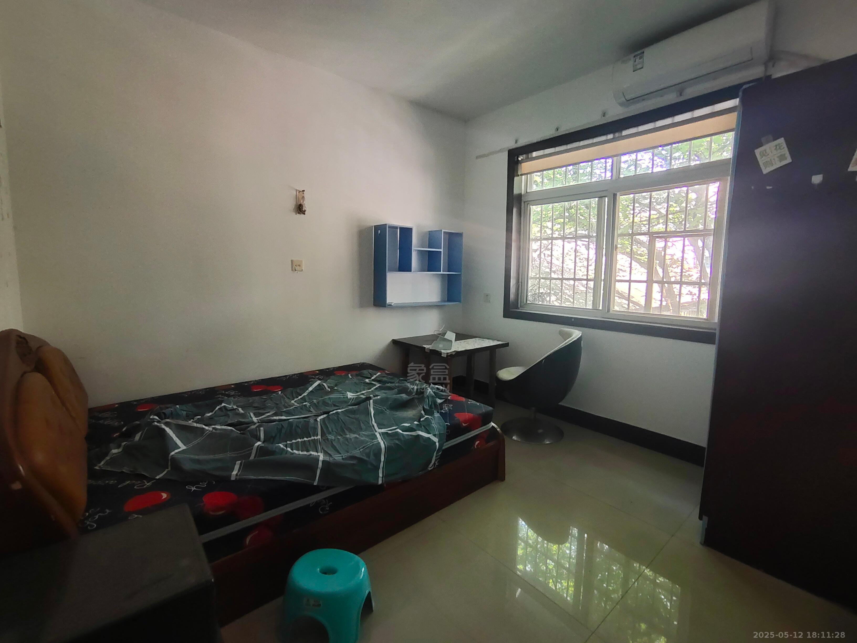 嘉园小区 2室2厅1卫 1000.0元/月 嘉园小区 2室2厅1卫 1000.0元/月室内图