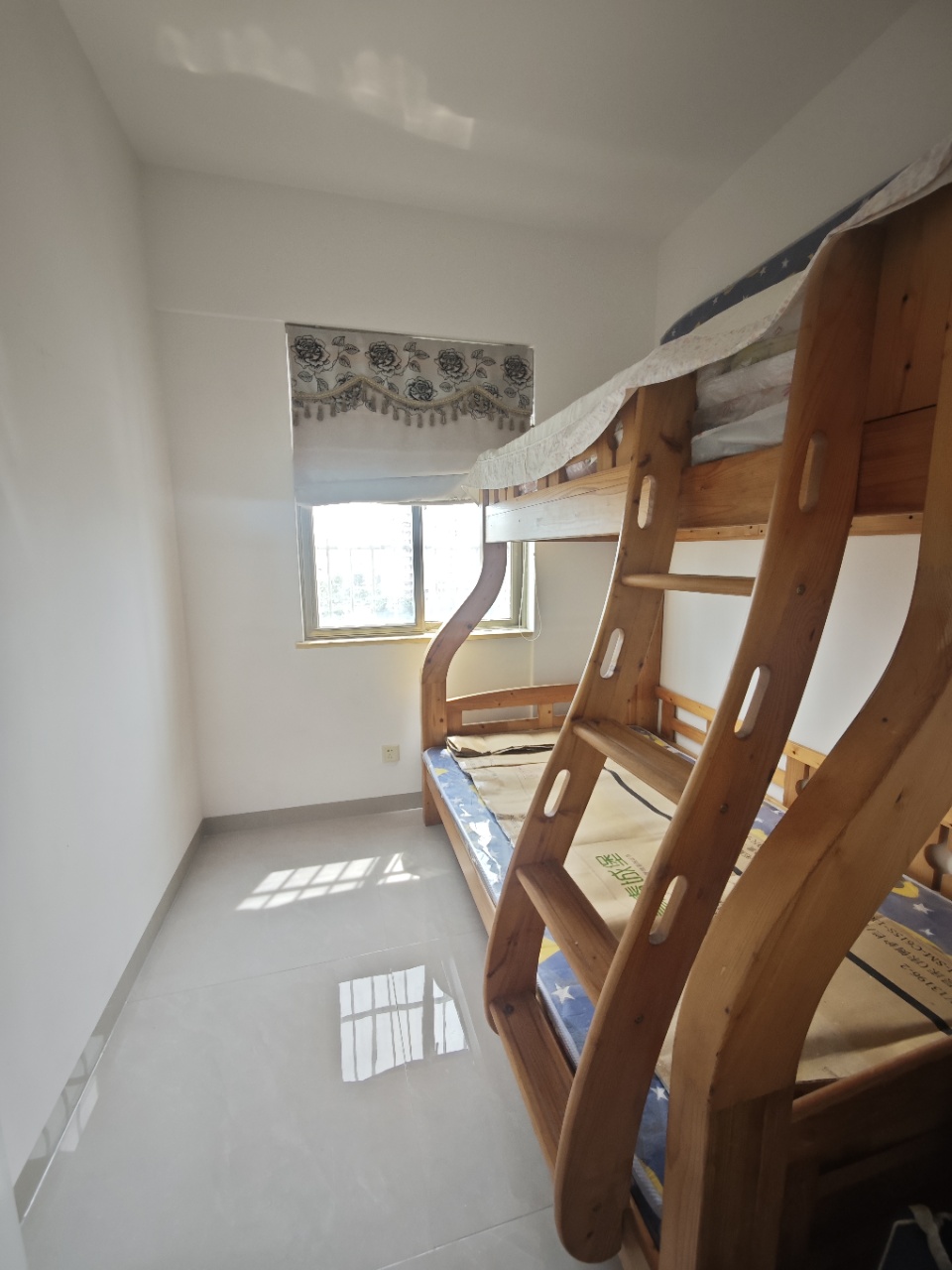 碧水名城  2室2厅1卫    96.0万 碧水名城  2室2厅1卫    96.0万客厅