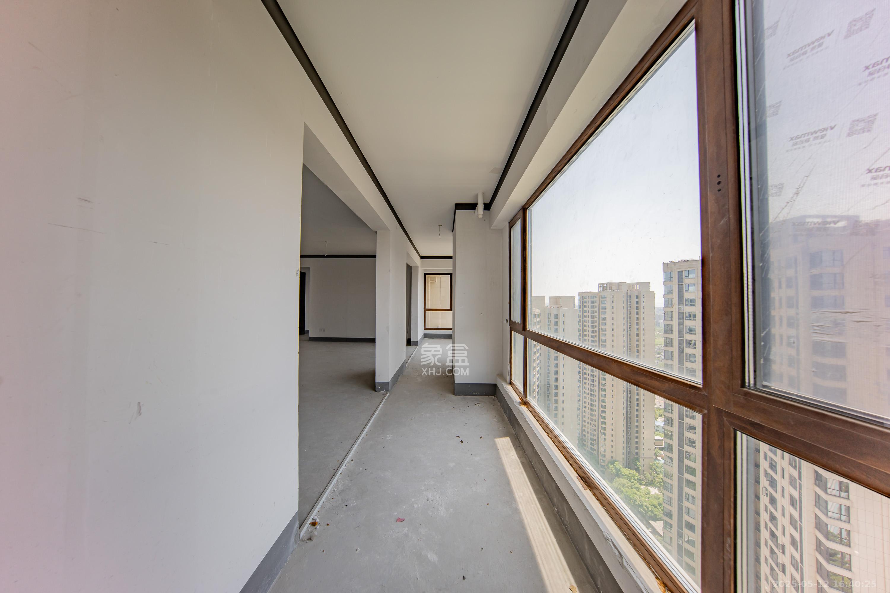 建投象山国际  6室2厅4卫   268.00万阳台
