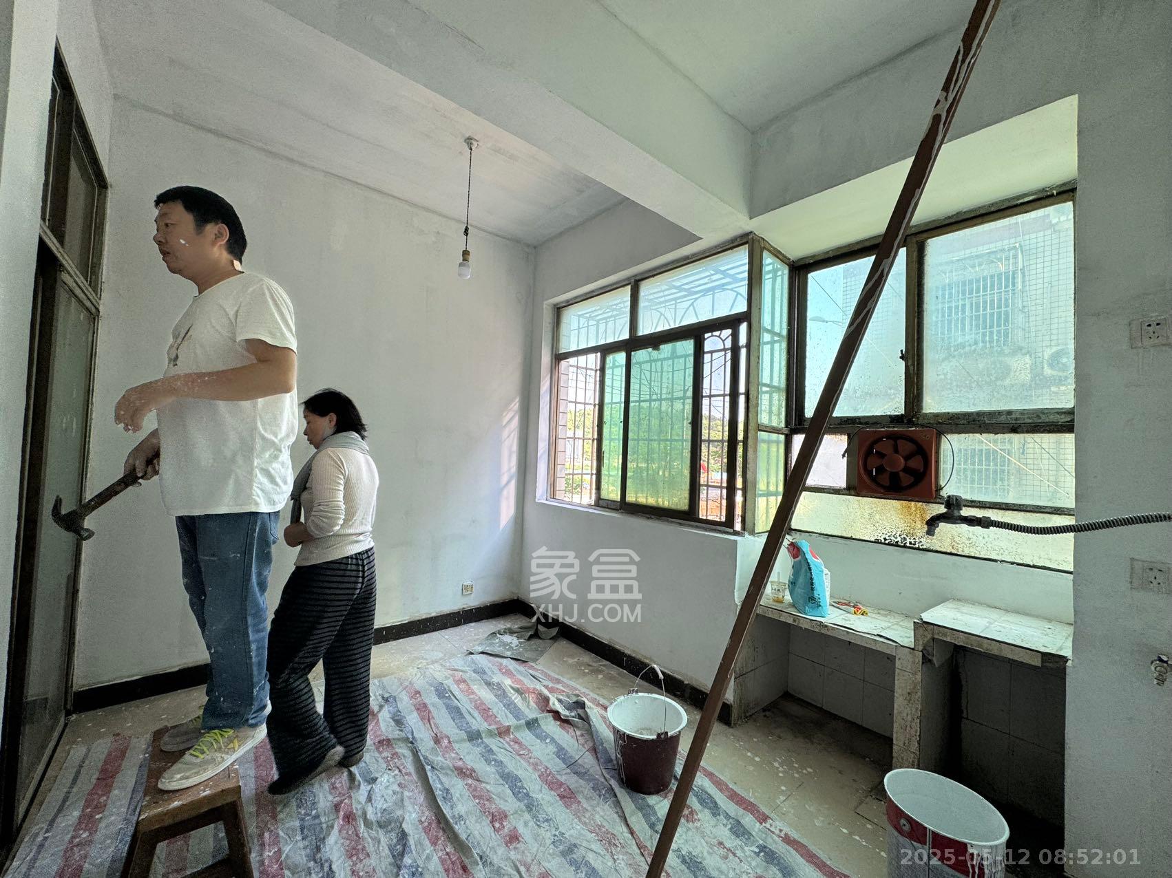 红星糖酒城 2室1厅1卫 1300.0元/月 红星糖酒城 2室1厅1卫 1300.0元/月室内图